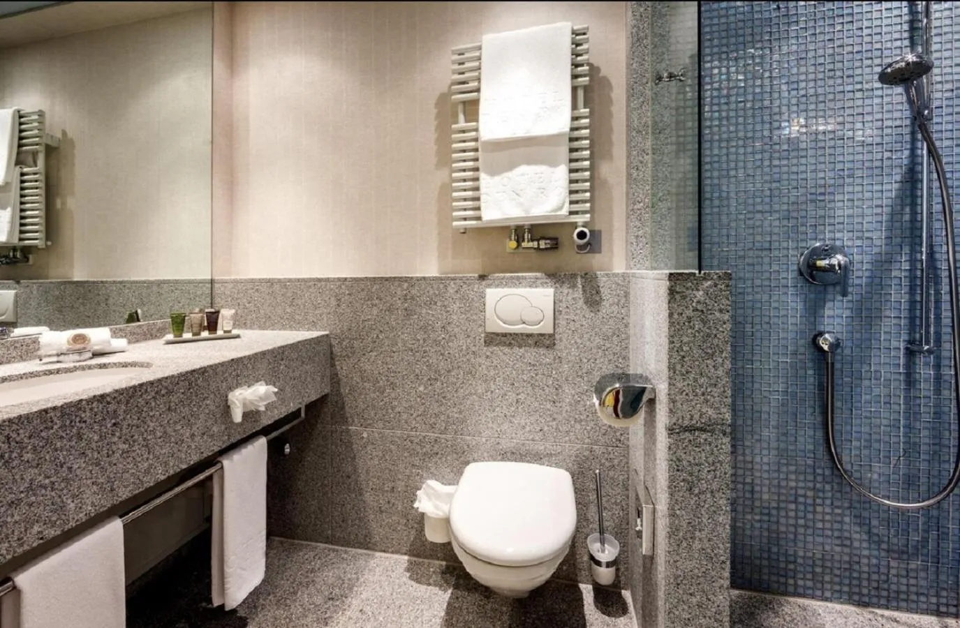 Shower in Hotel Eden Roc - The Leading Hotels of the World