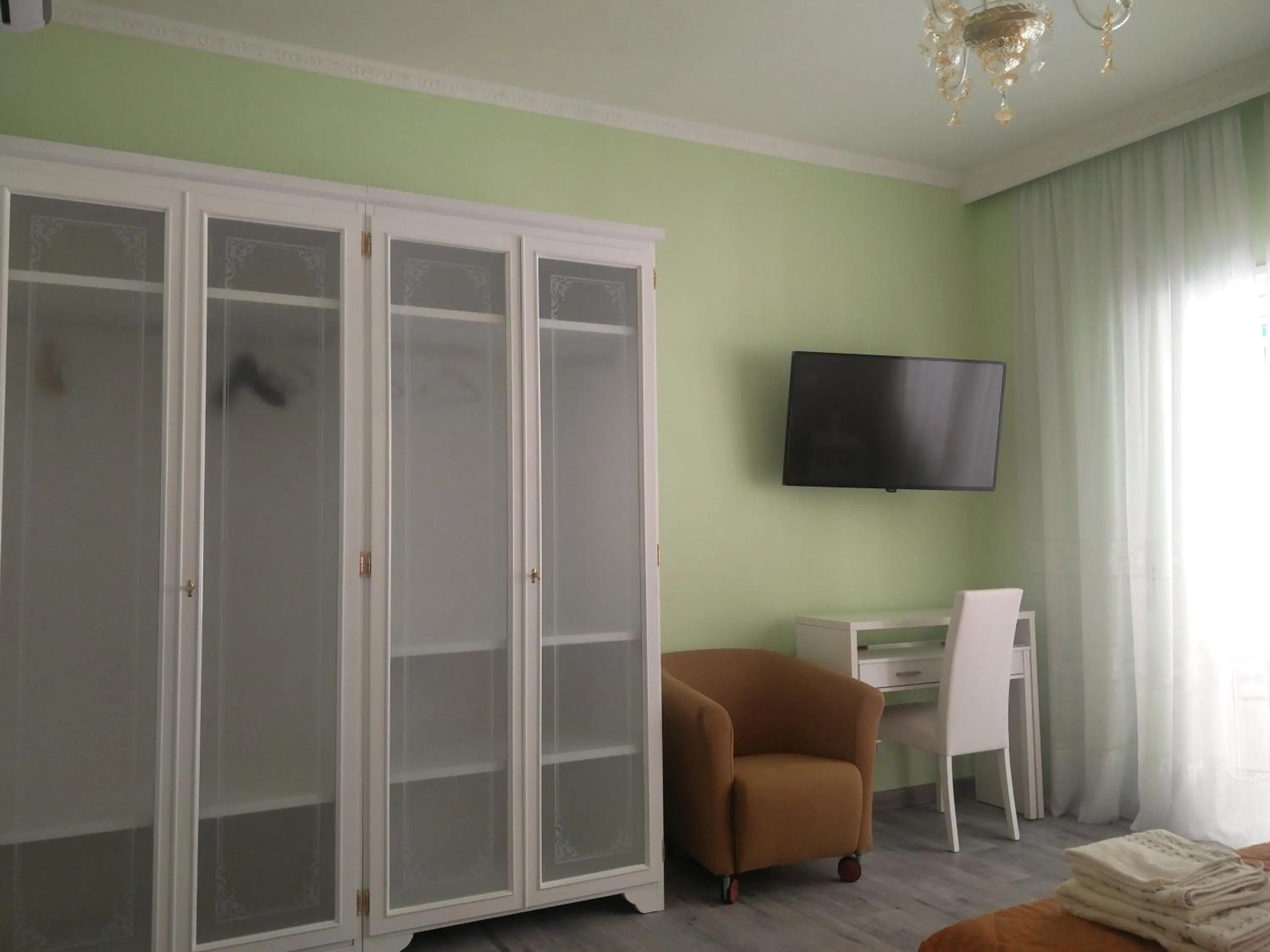 TV and multimedia in Julia B&B