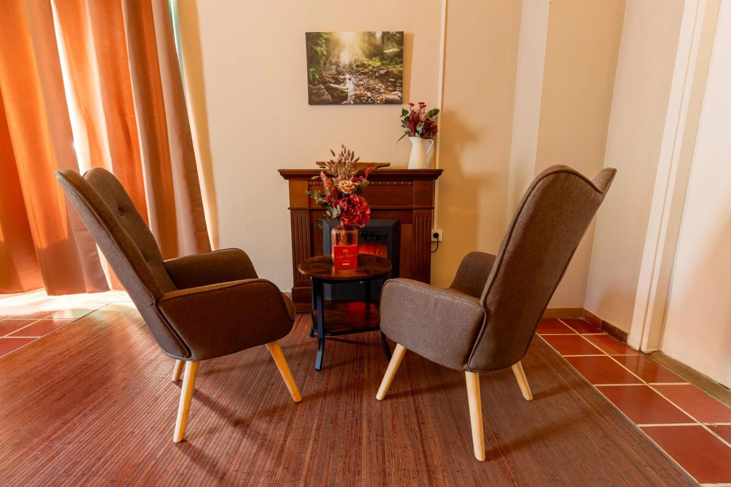 fireplace in Els Jardins De La Martana