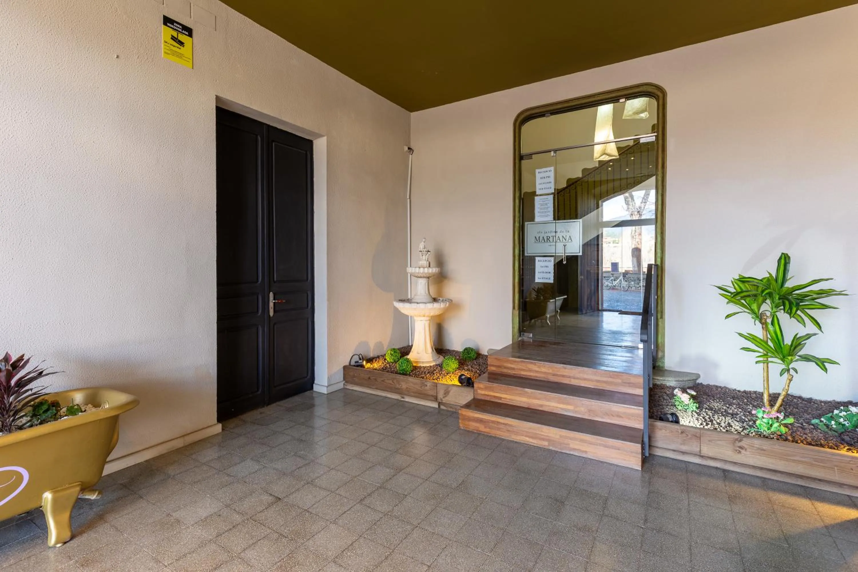 Property building in Els Jardins De La Martana