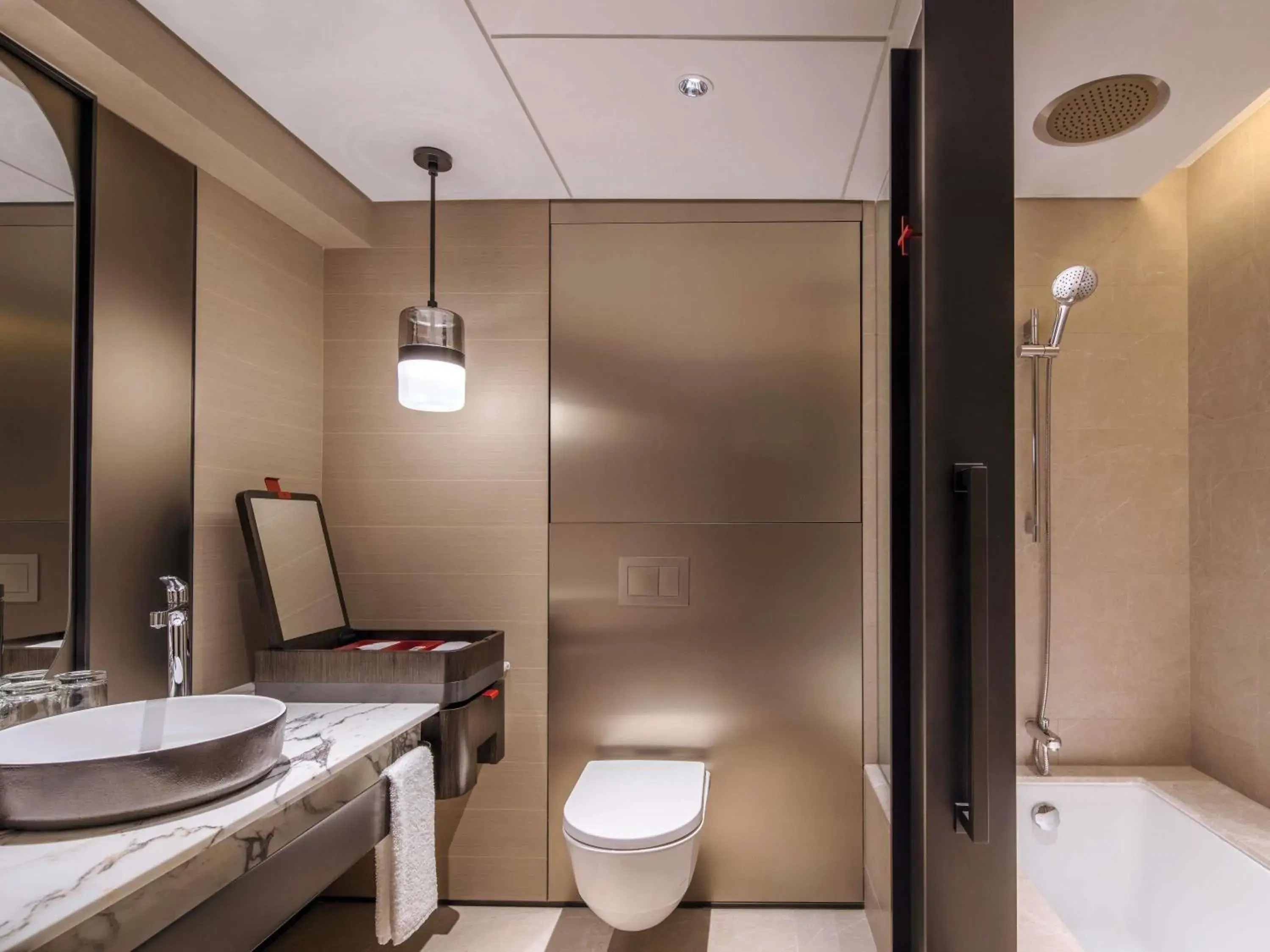 Executive Marina Bay, 1 King, L65 Lounge Access, High Floor, Balcony, Marina Bay View in Swissotel The Stamford Singapore Executive Marina Bay, 1 King, L65 Lounge Access, High Floor, Balcony, Marina Bay View in Swissotel The Stamford Singapore