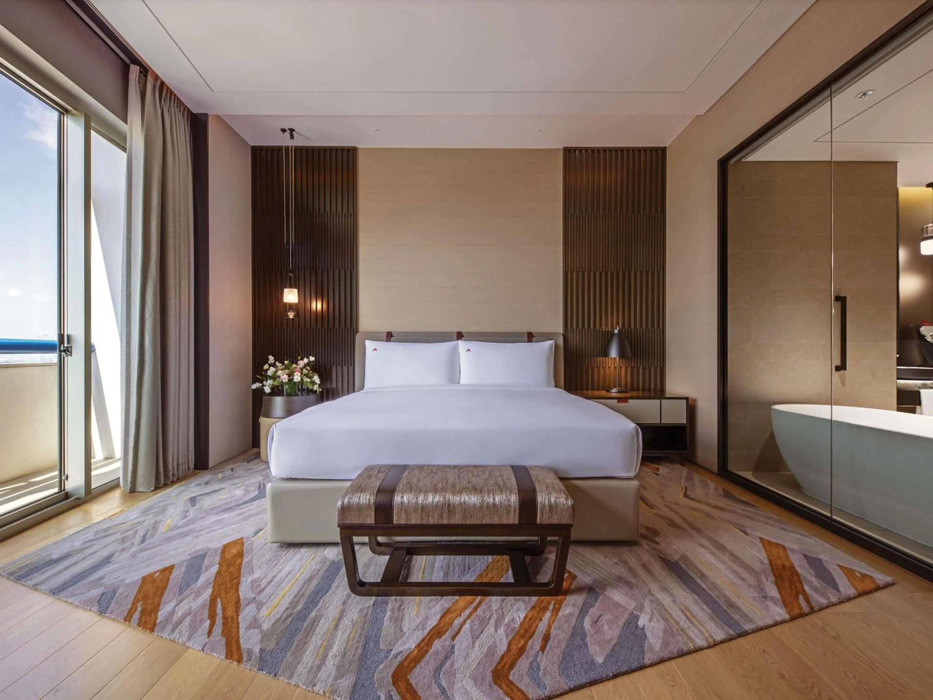 Bedroom, Bed in Swissotel The Stamford Singapore