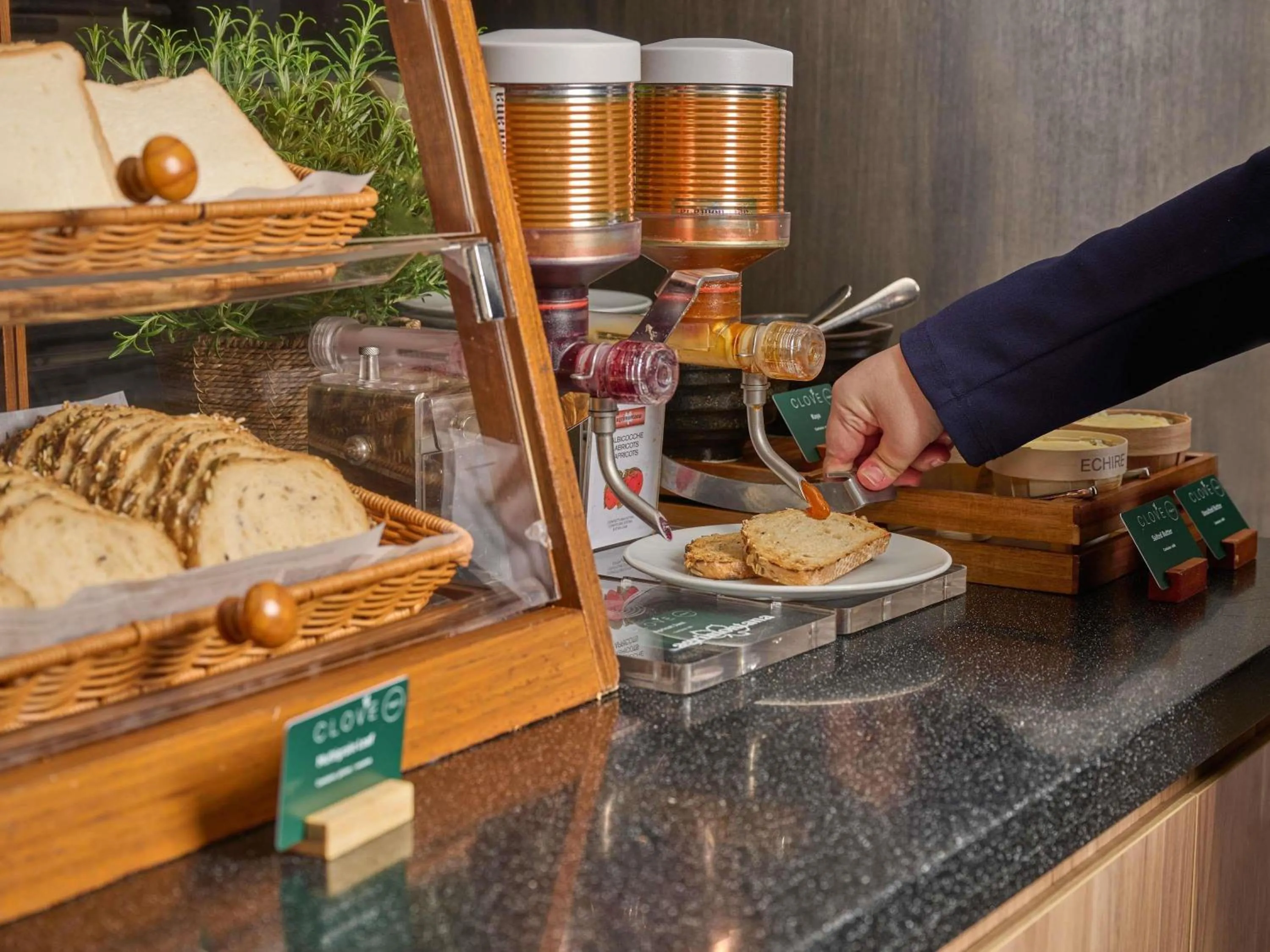 Breakfast in Swissotel The Stamford Singapore