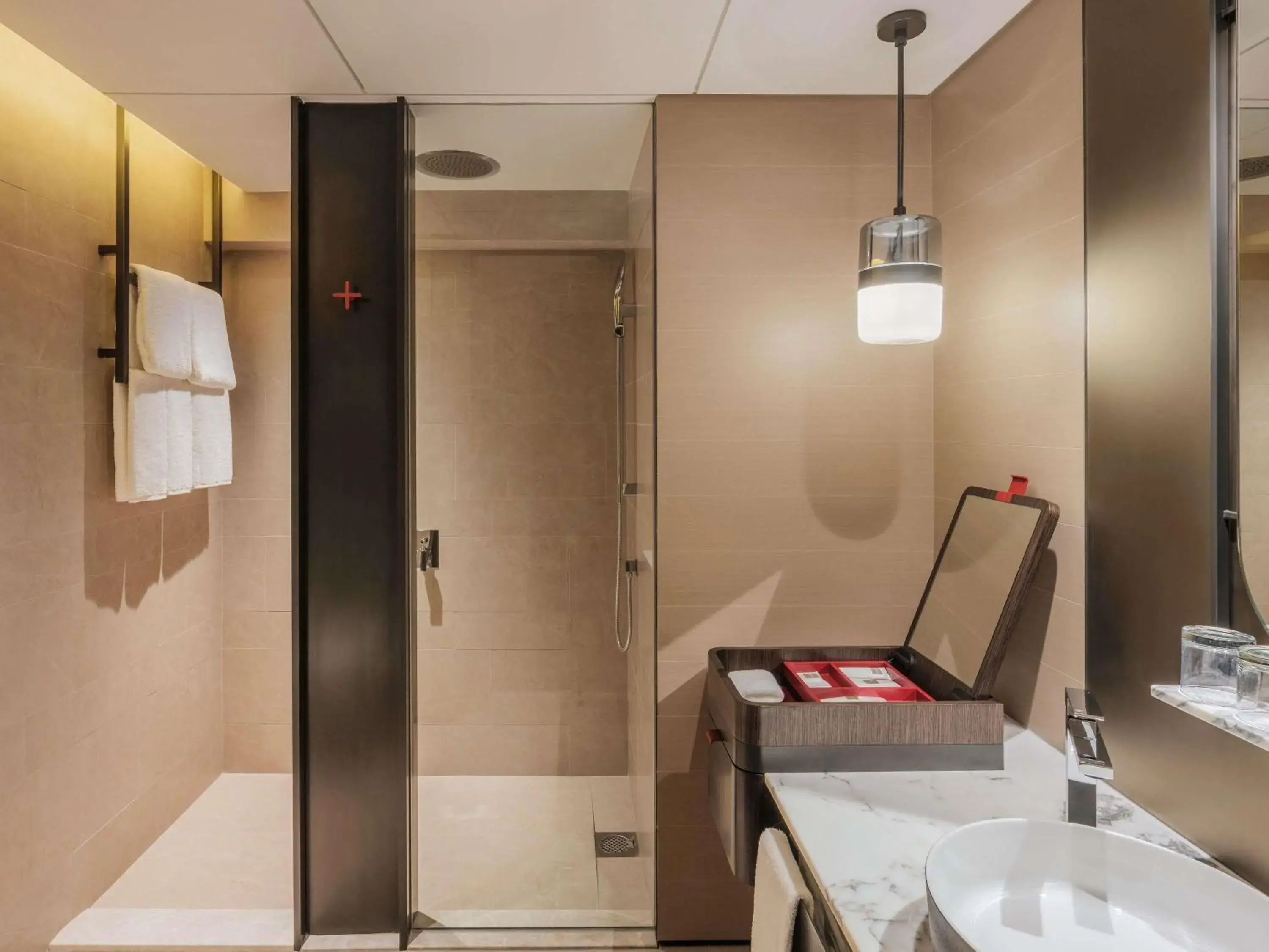 Bedroom in Swissotel The Stamford Singapore Bedroom in Swissotel The Stamford Singapore