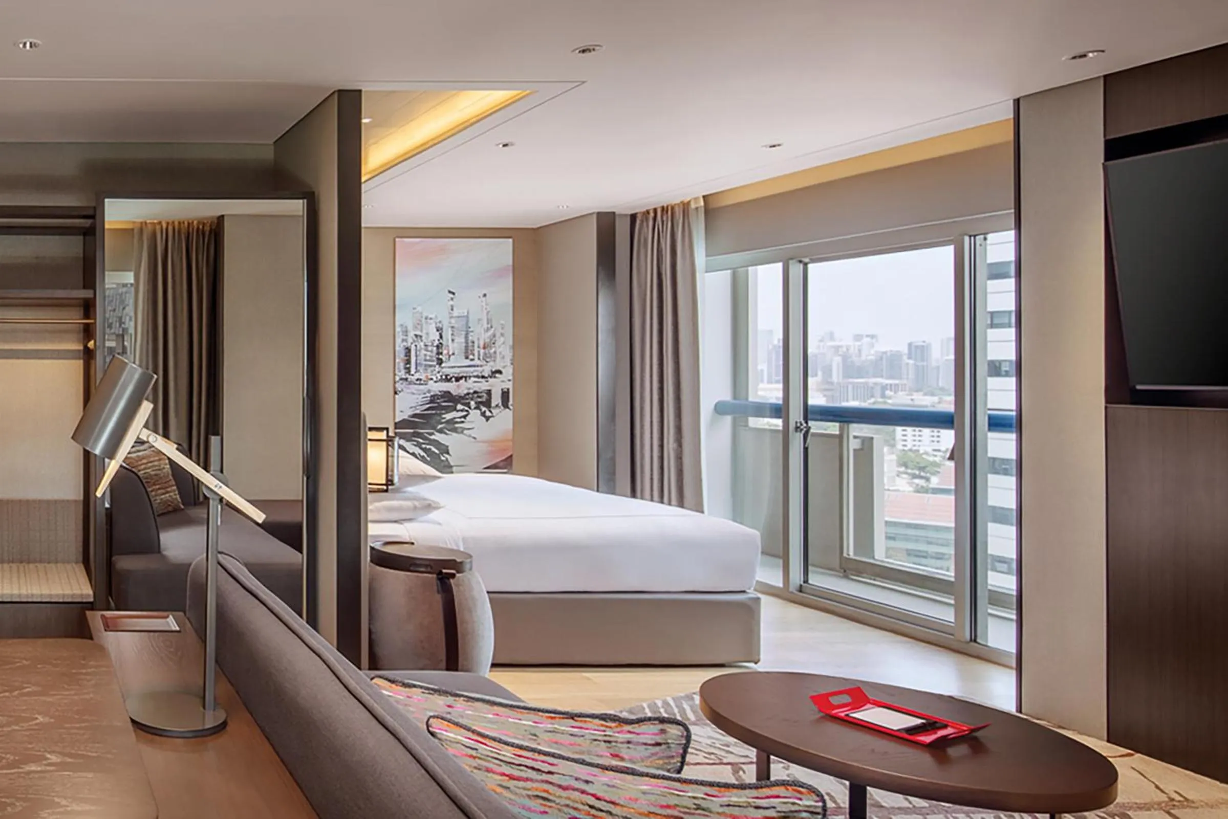 Bedroom, Bed in Swissotel The Stamford Singapore