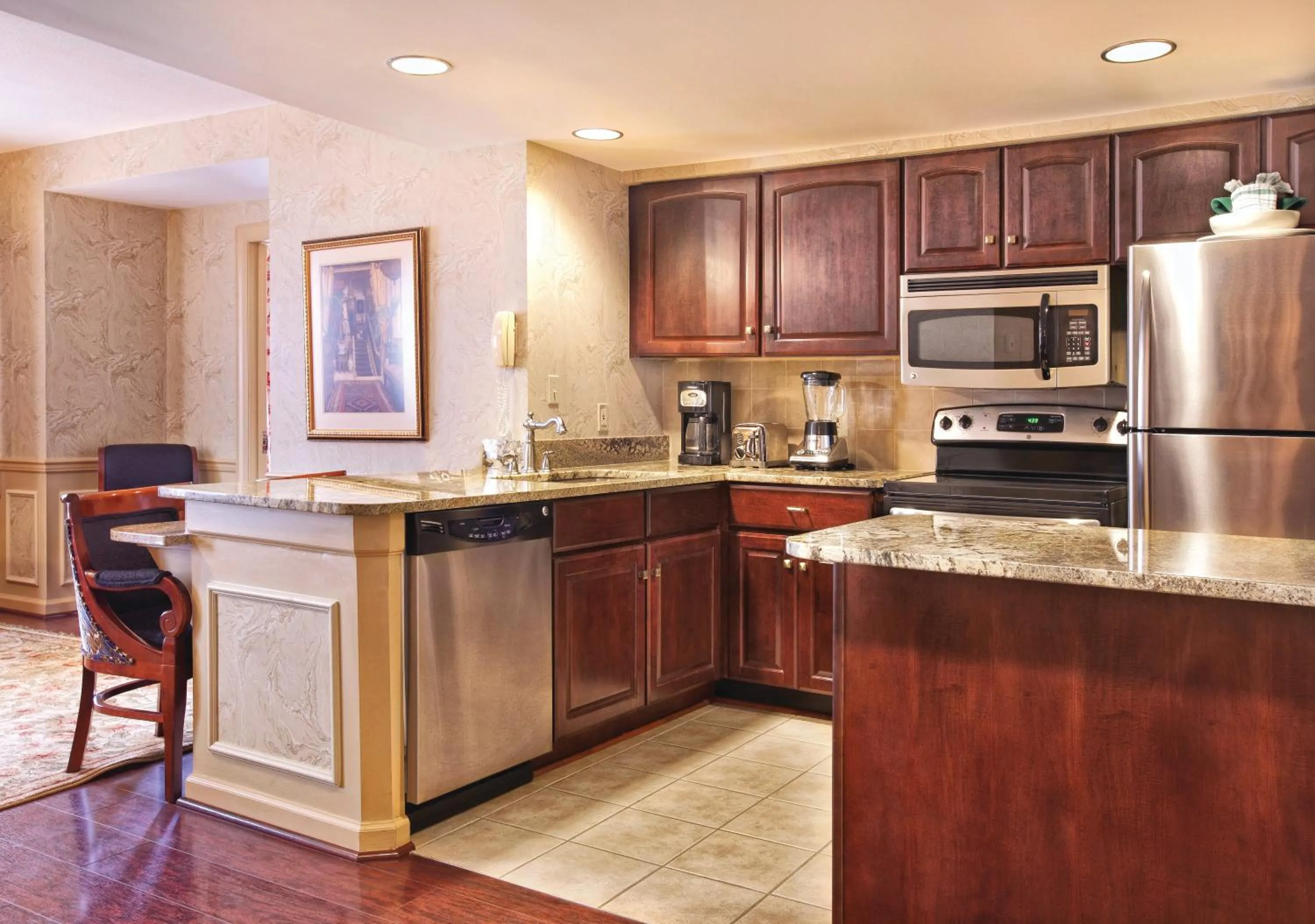 Kitchen or kitchenette in Club Wyndham Old Town Alexandria