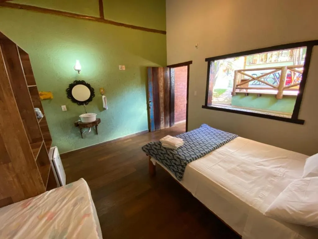 Standard Triple Room in Pousada Lapralapa