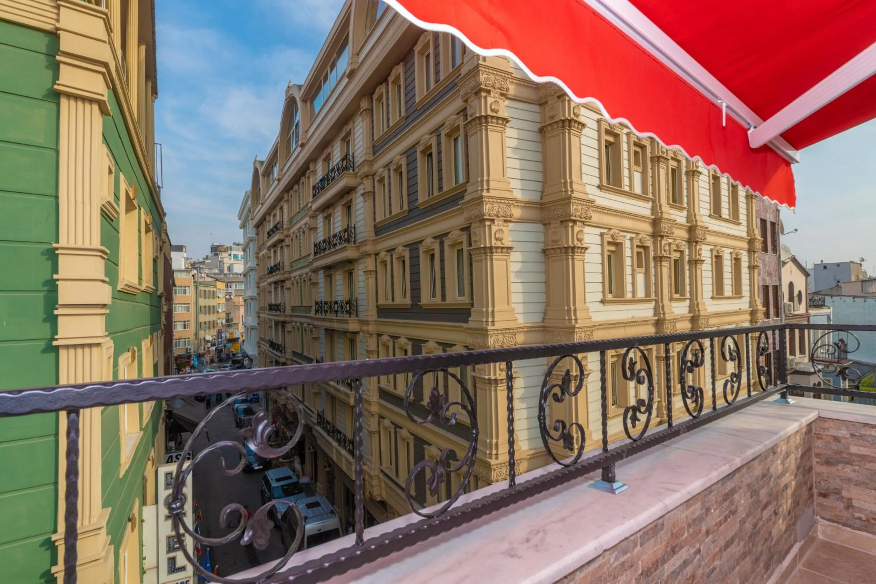 Street view in Rosalie Palace Hotel