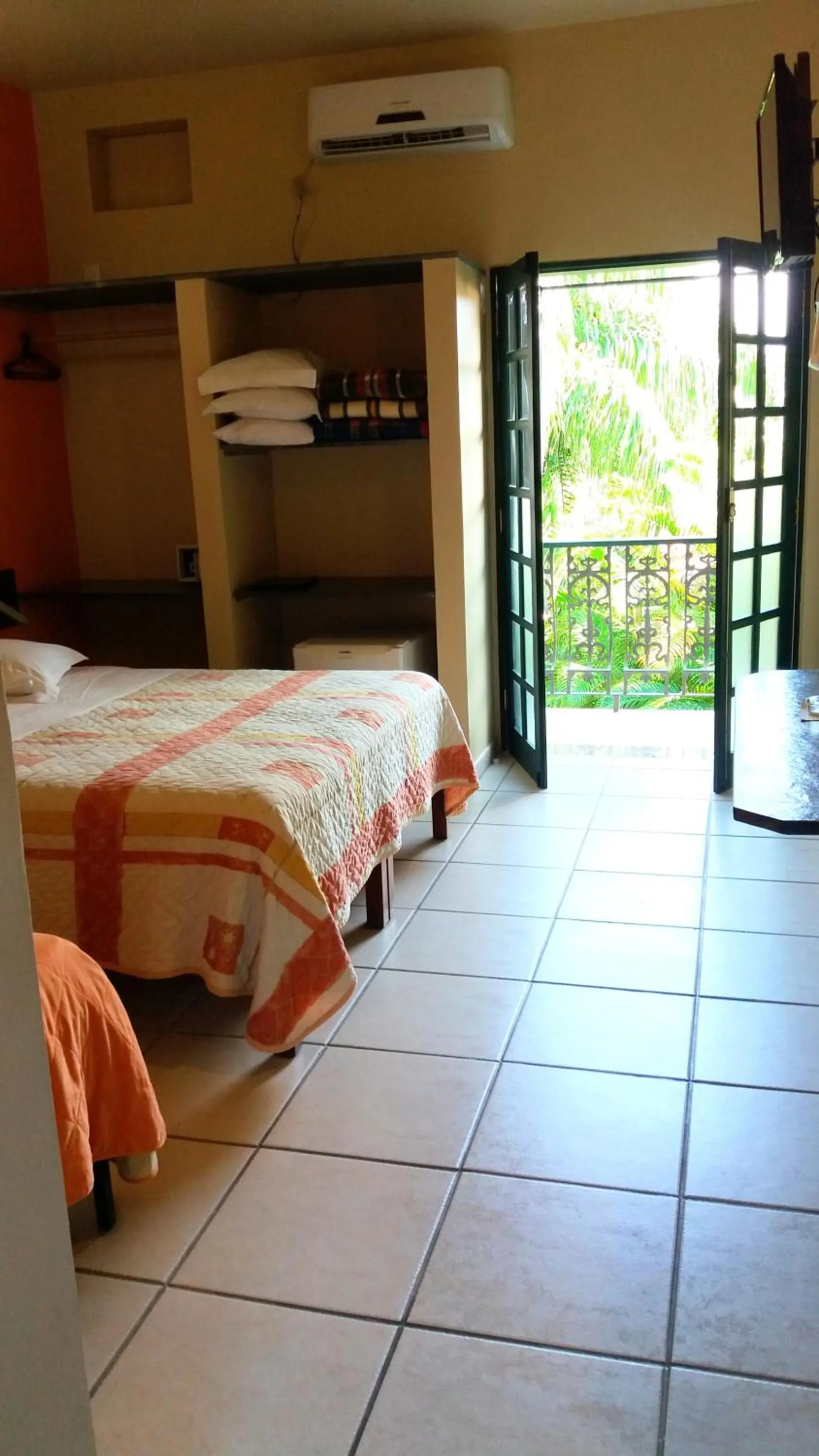 Balcony/Terrace, Bed in Pousada Villa Harmonia
