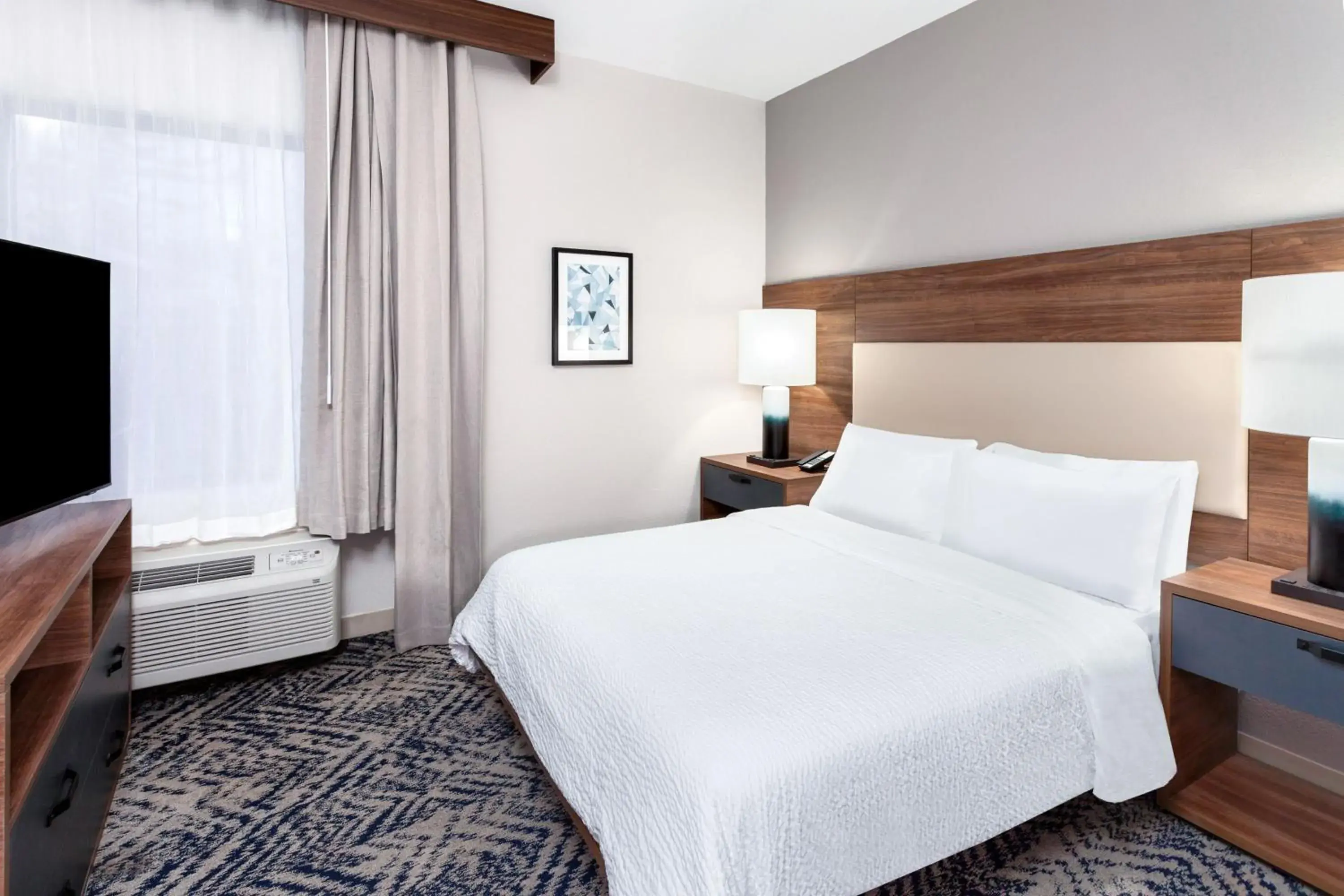 Photo of the whole room, Bed in Candlewood Suites Columbus North - Worthington by IHG Photo of the whole room, Bed in Candlewood Suites Columbus North - Worthington by IHG