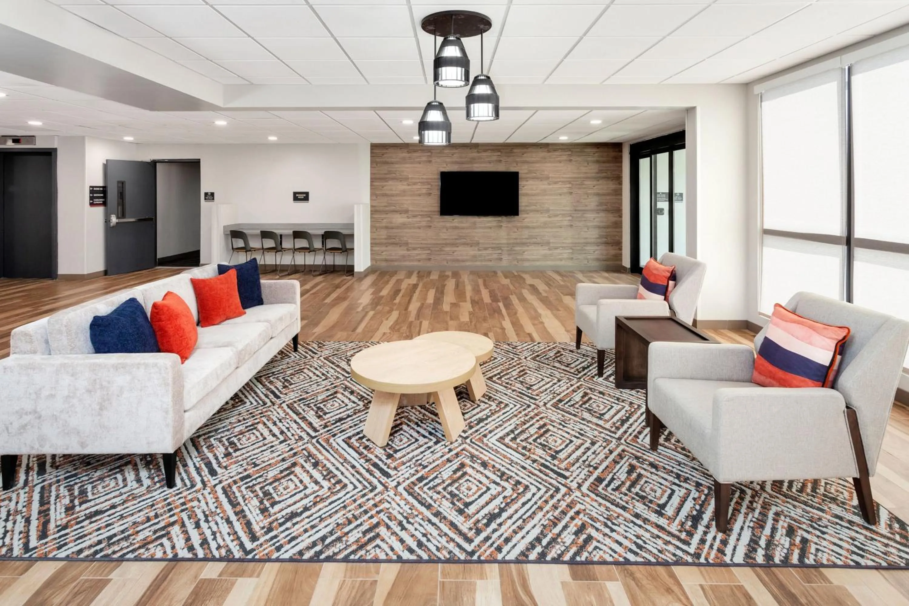 Property building in Candlewood Suites Columbus North - Worthington by IHG