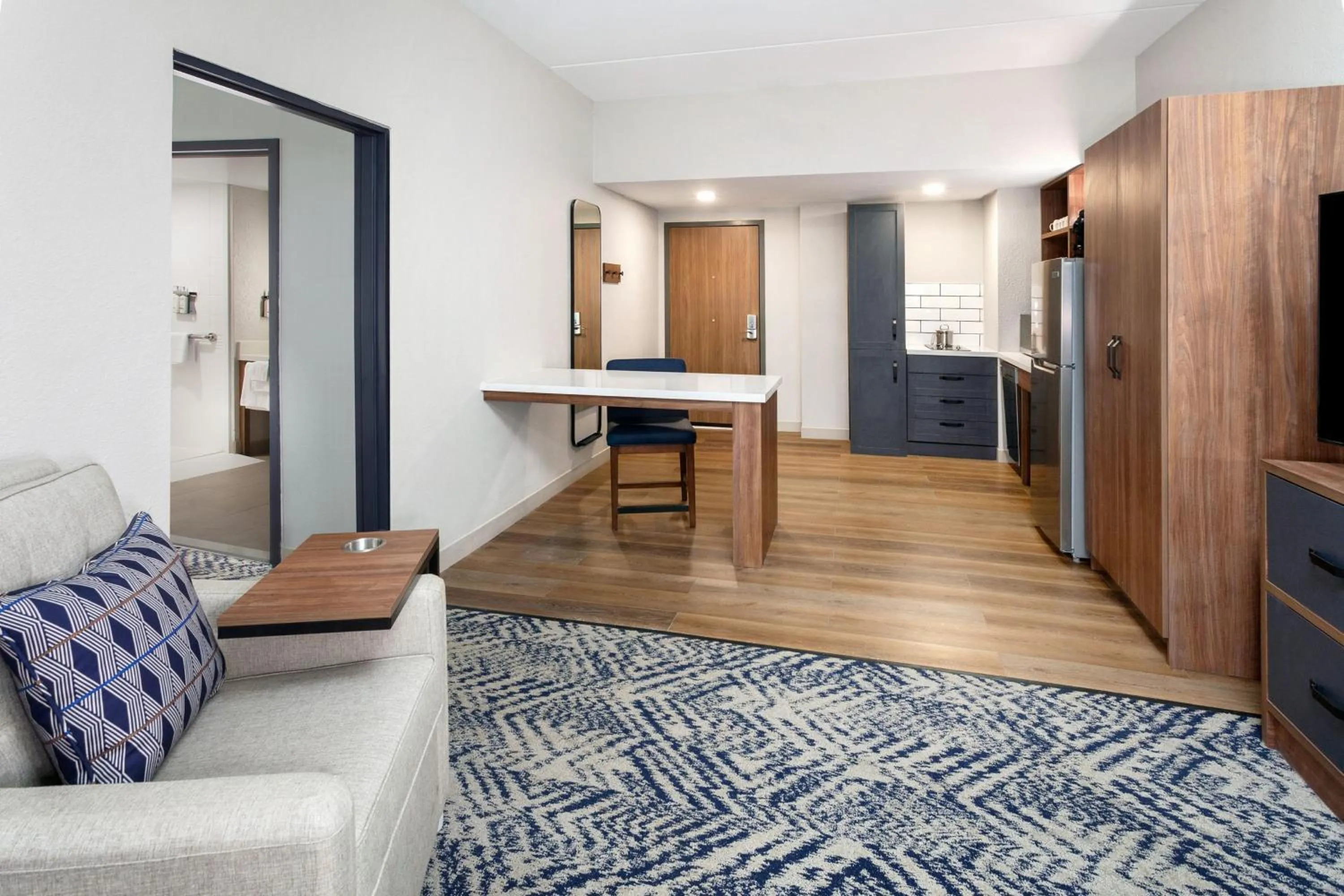 Photo of the whole room, Bed in Candlewood Suites Columbus North - Worthington by IHG