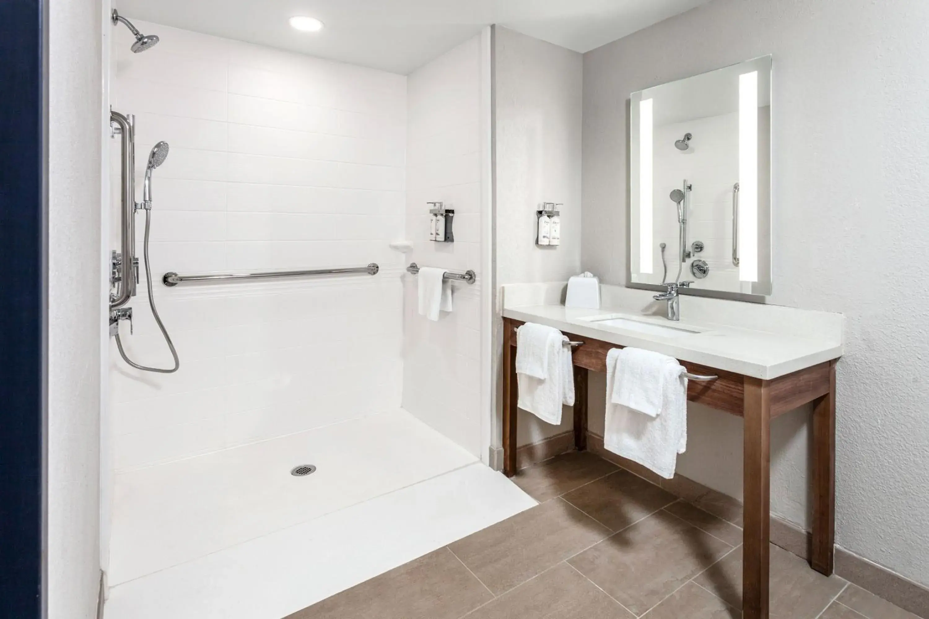 Photo of the whole room in Candlewood Suites Columbus North - Worthington by IHG Photo of the whole room in Candlewood Suites Columbus North - Worthington by IHG