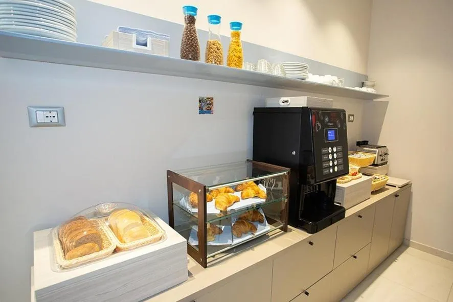 Food and drinks in Odissea Residence e Rooms