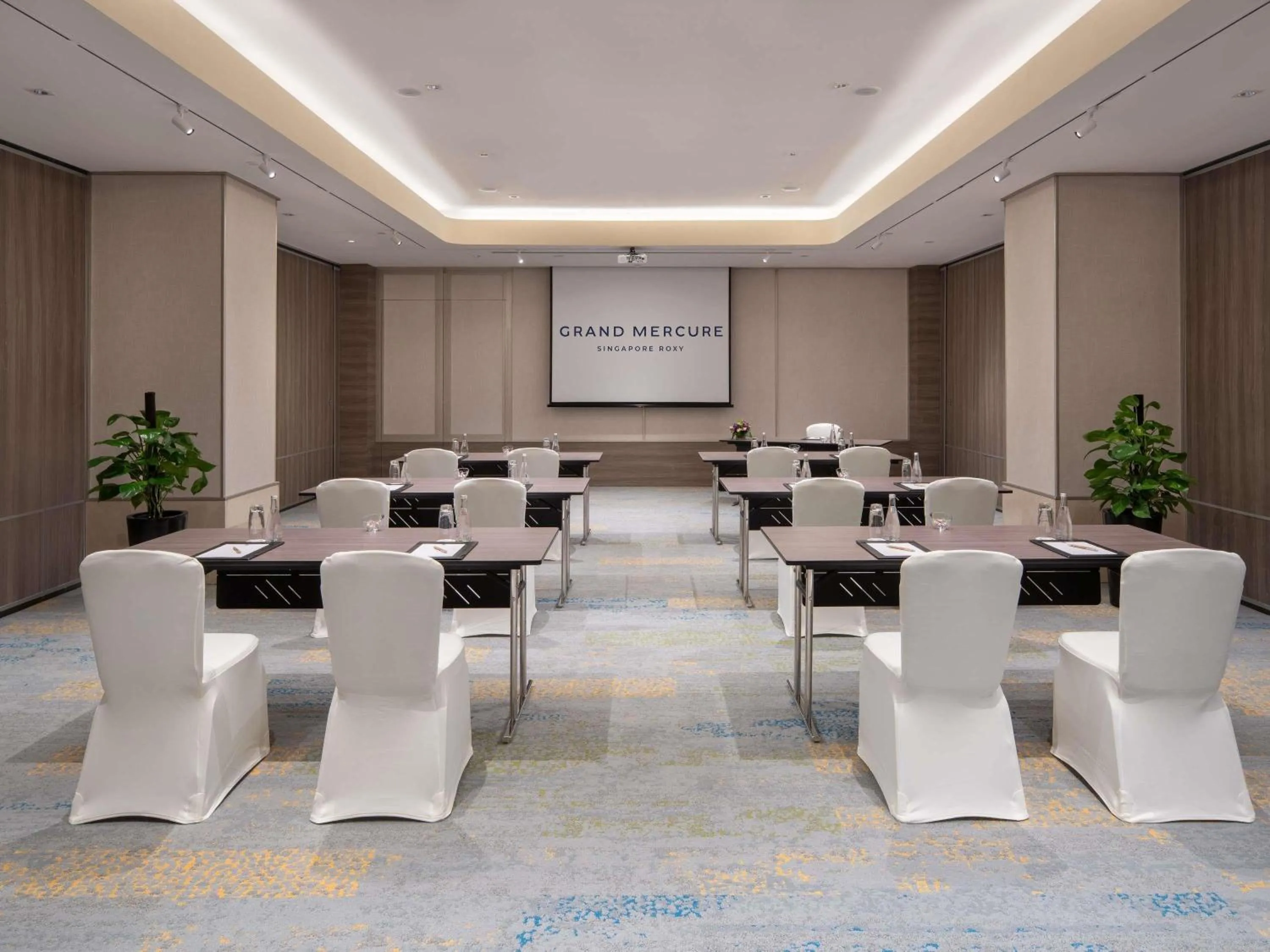 Meeting/conference room in Grand Mercure Singapore Roxy