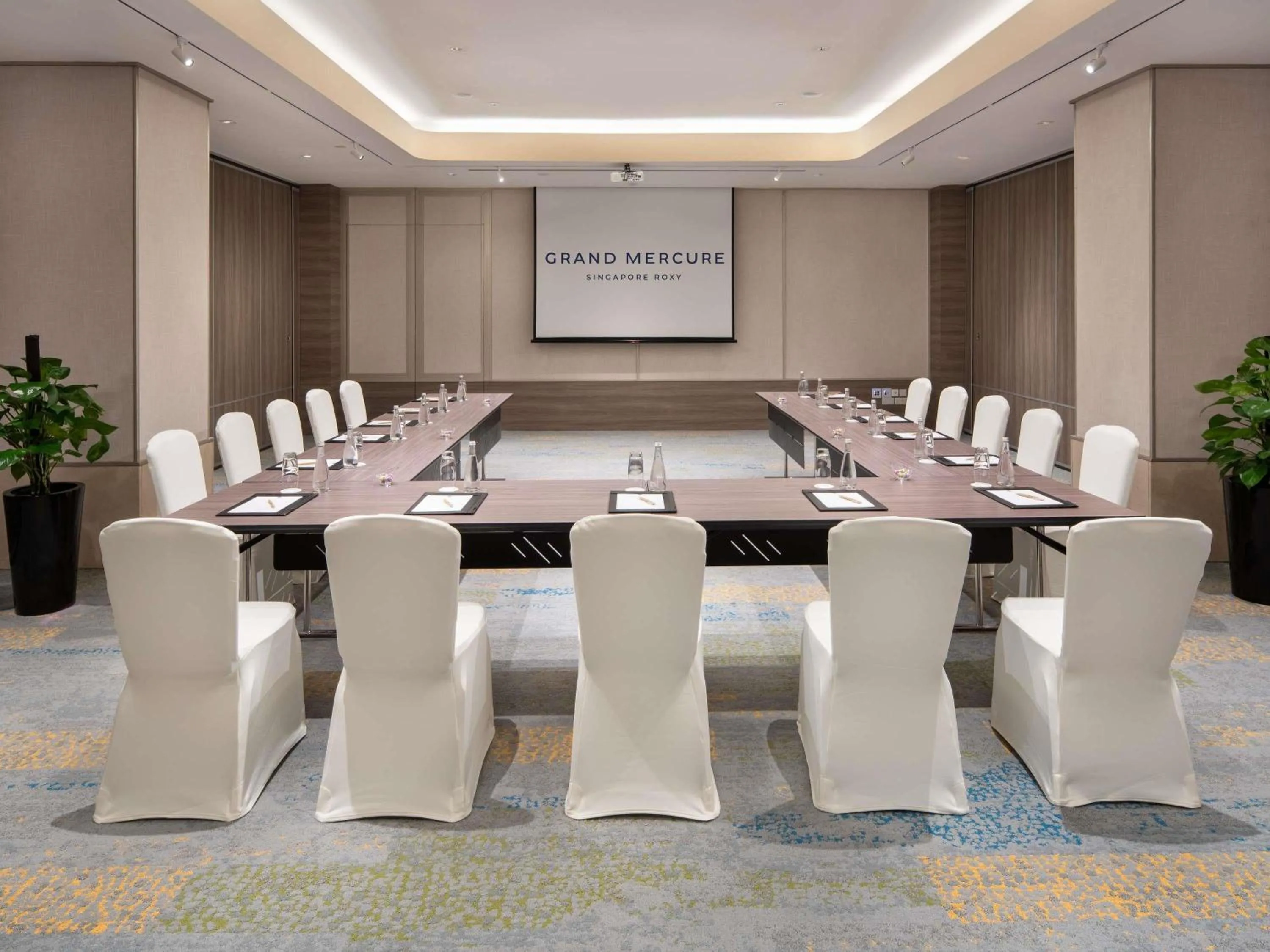Meeting/conference room in Grand Mercure Singapore Roxy