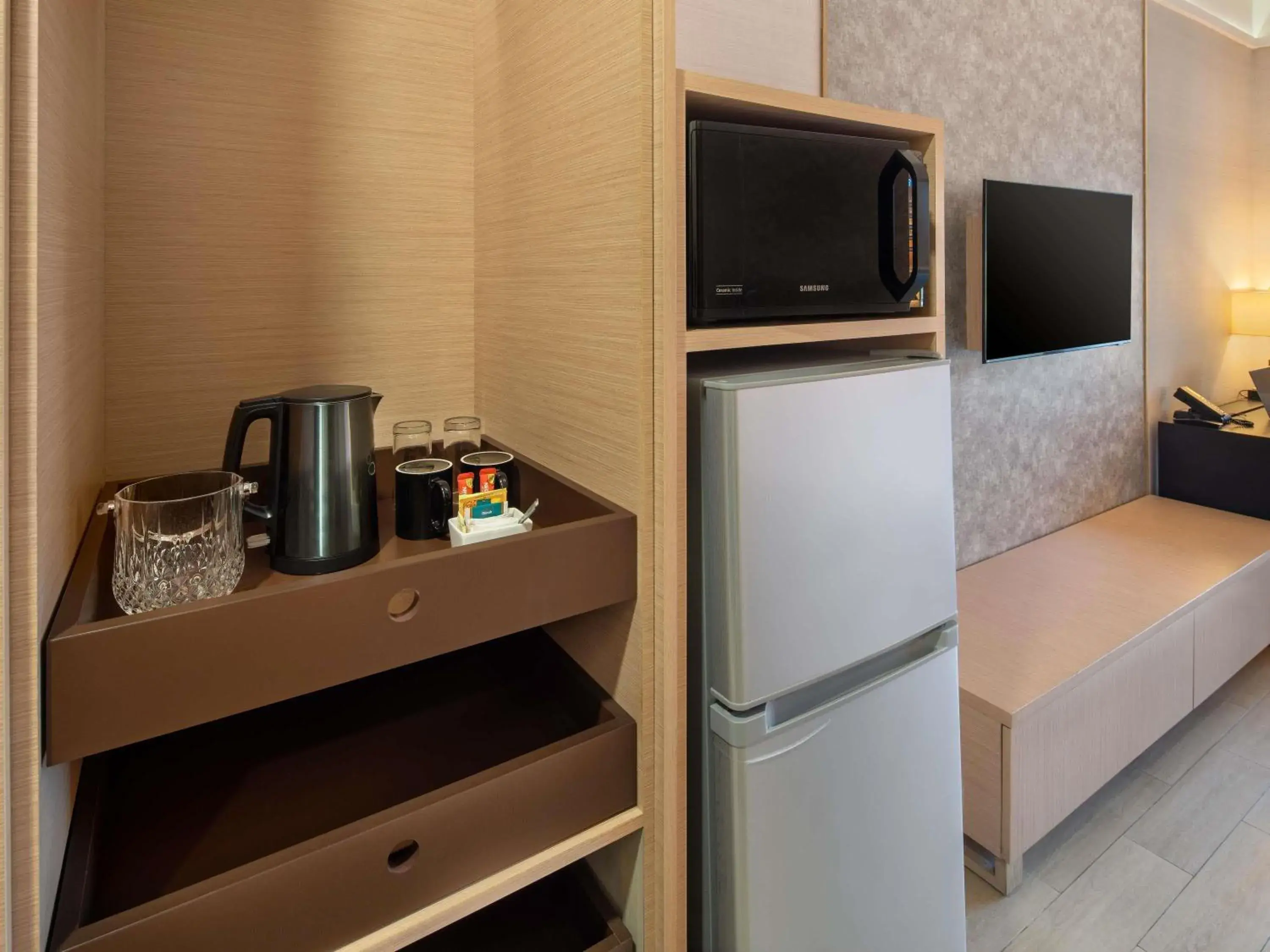 Bedroom, Bed in Grand Mercure Singapore Roxy Bedroom, Bed in Grand Mercure Singapore Roxy