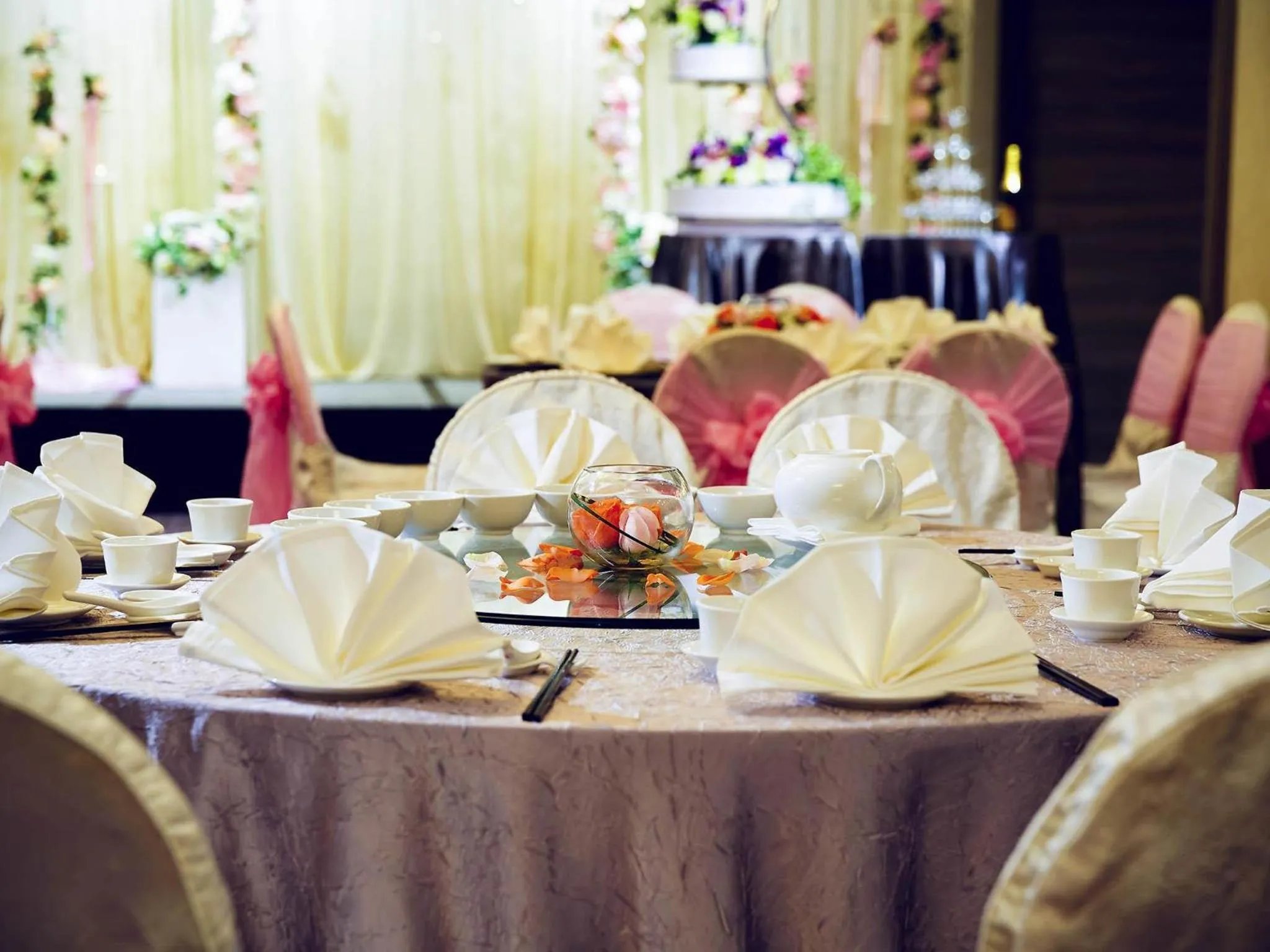 wedding in Grand Mercure Singapore Roxy