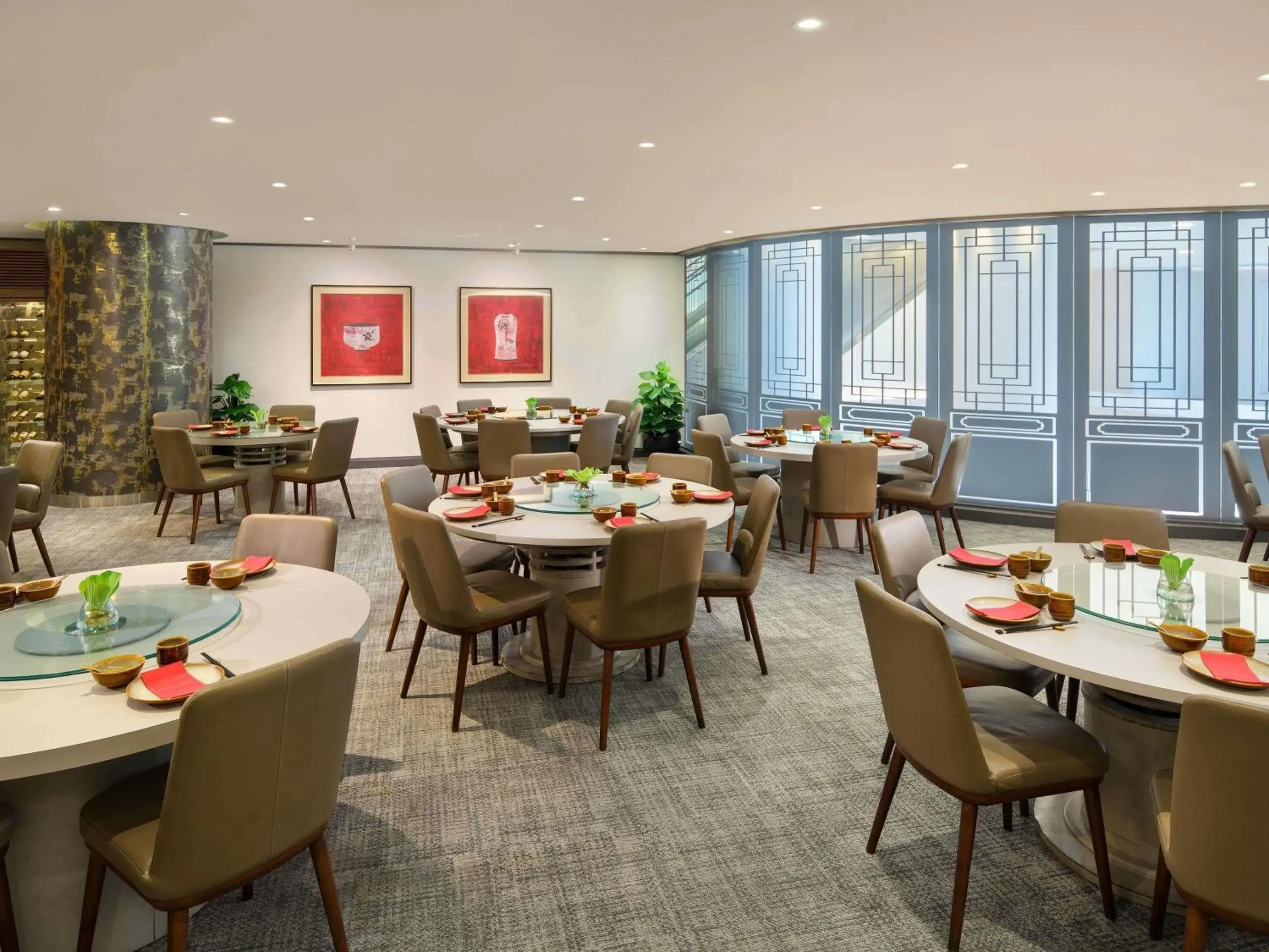 Restaurant/places to eat in Grand Mercure Singapore Roxy Restaurant/places to eat in Grand Mercure Singapore Roxy