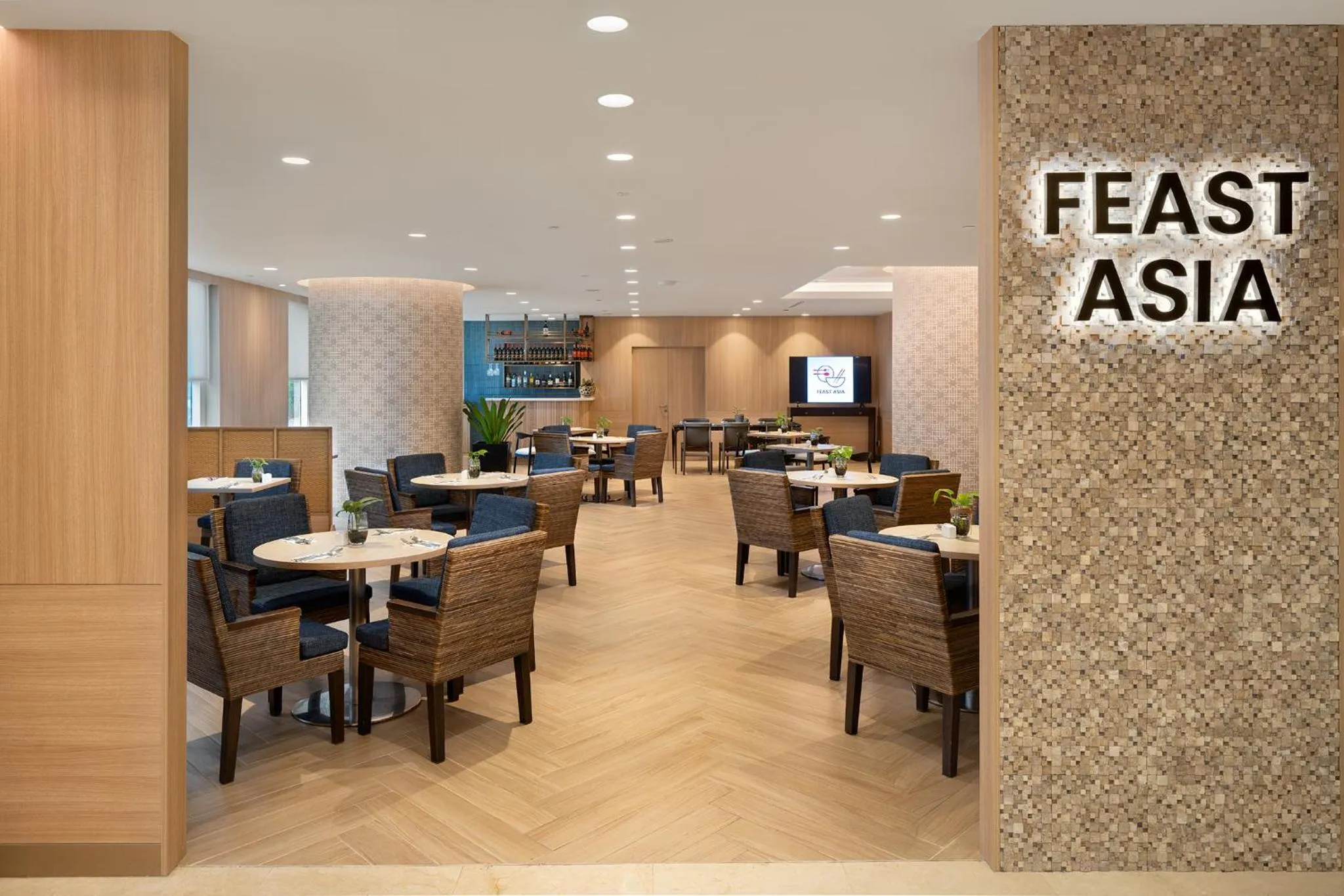 Restaurant/places to eat in Grand Mercure Singapore Roxy