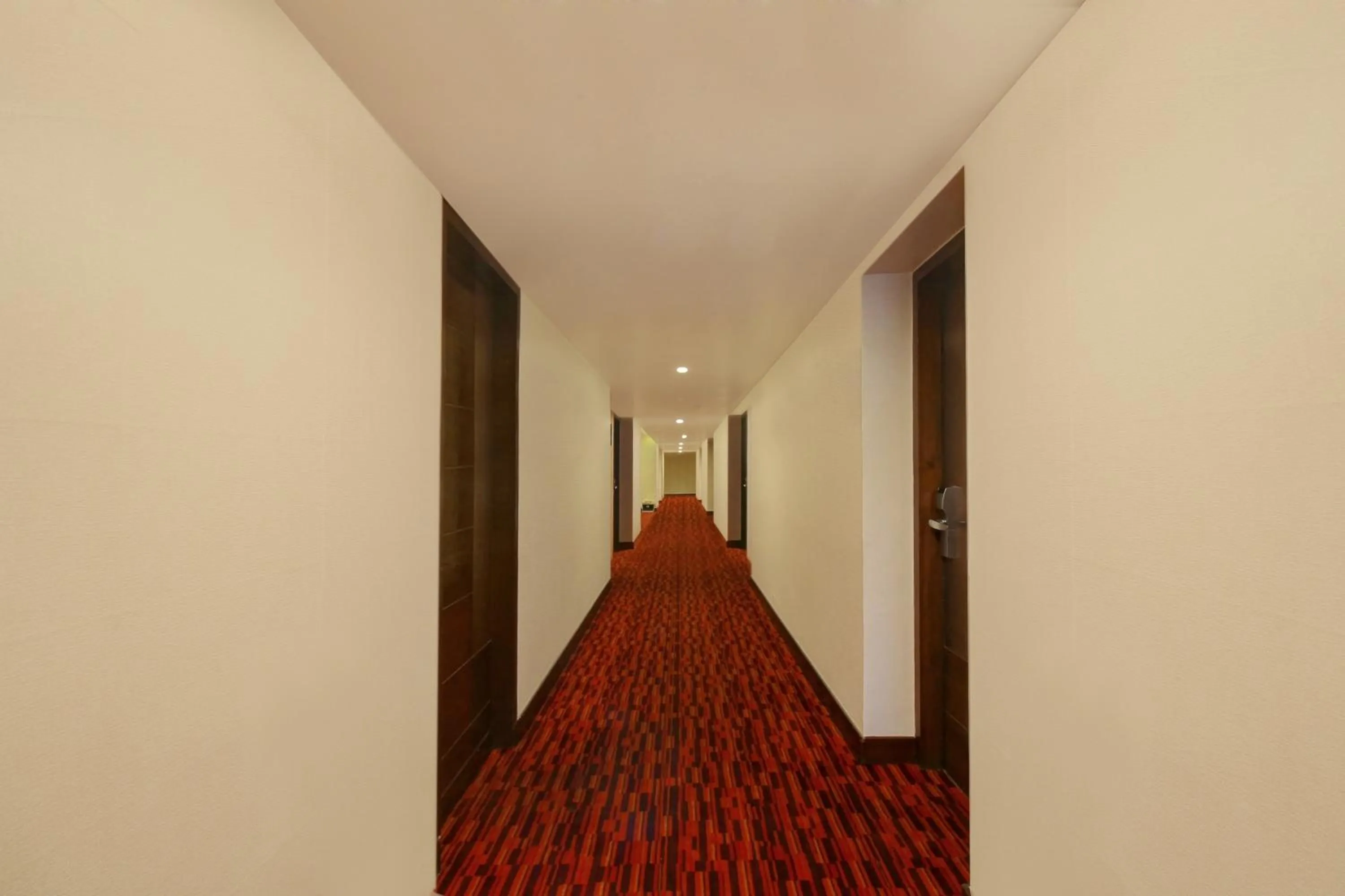 Lobby or reception in Monarch Luxur - Infantry Road