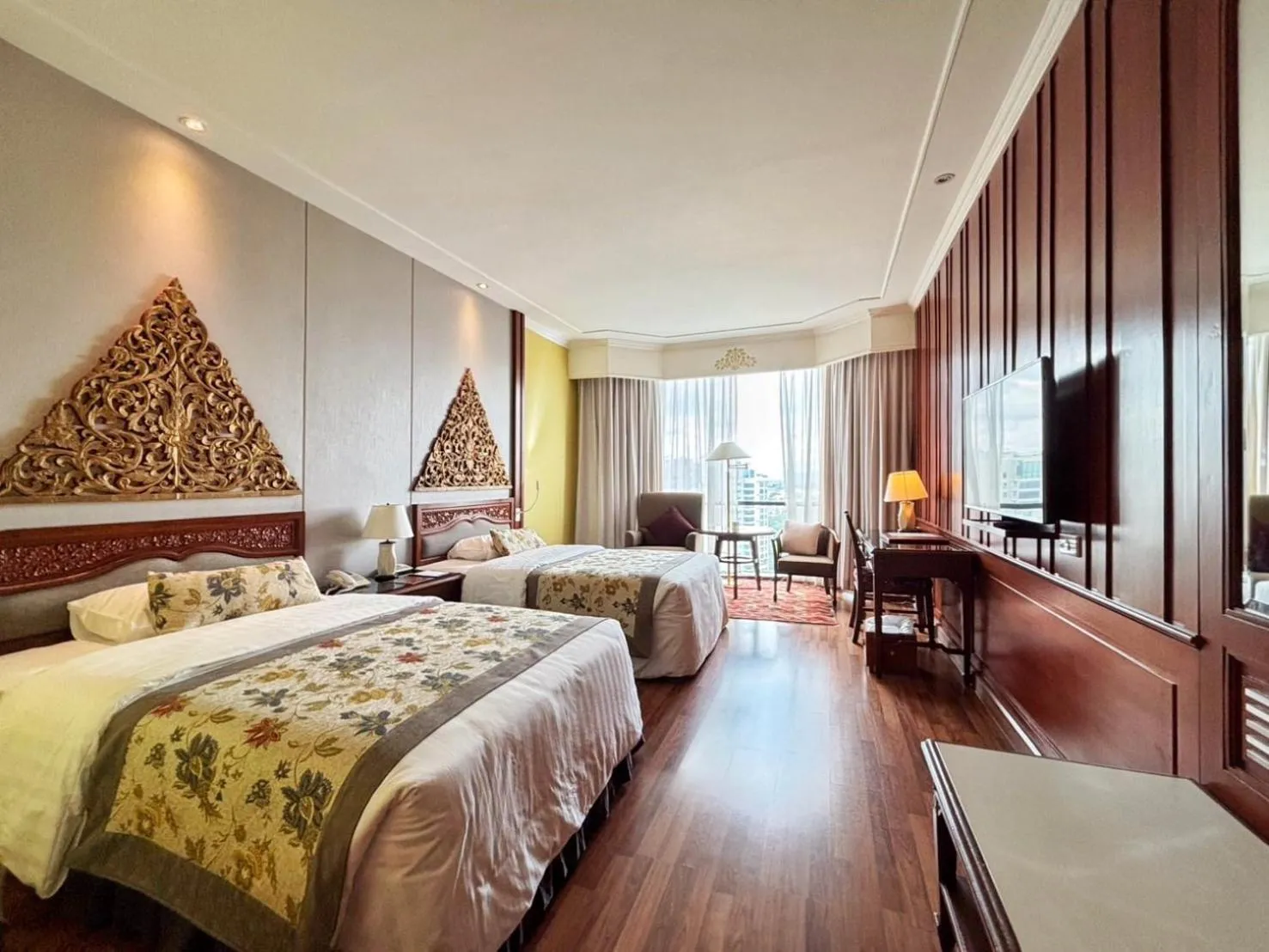 Bedroom, Bed in The Empress Hotel