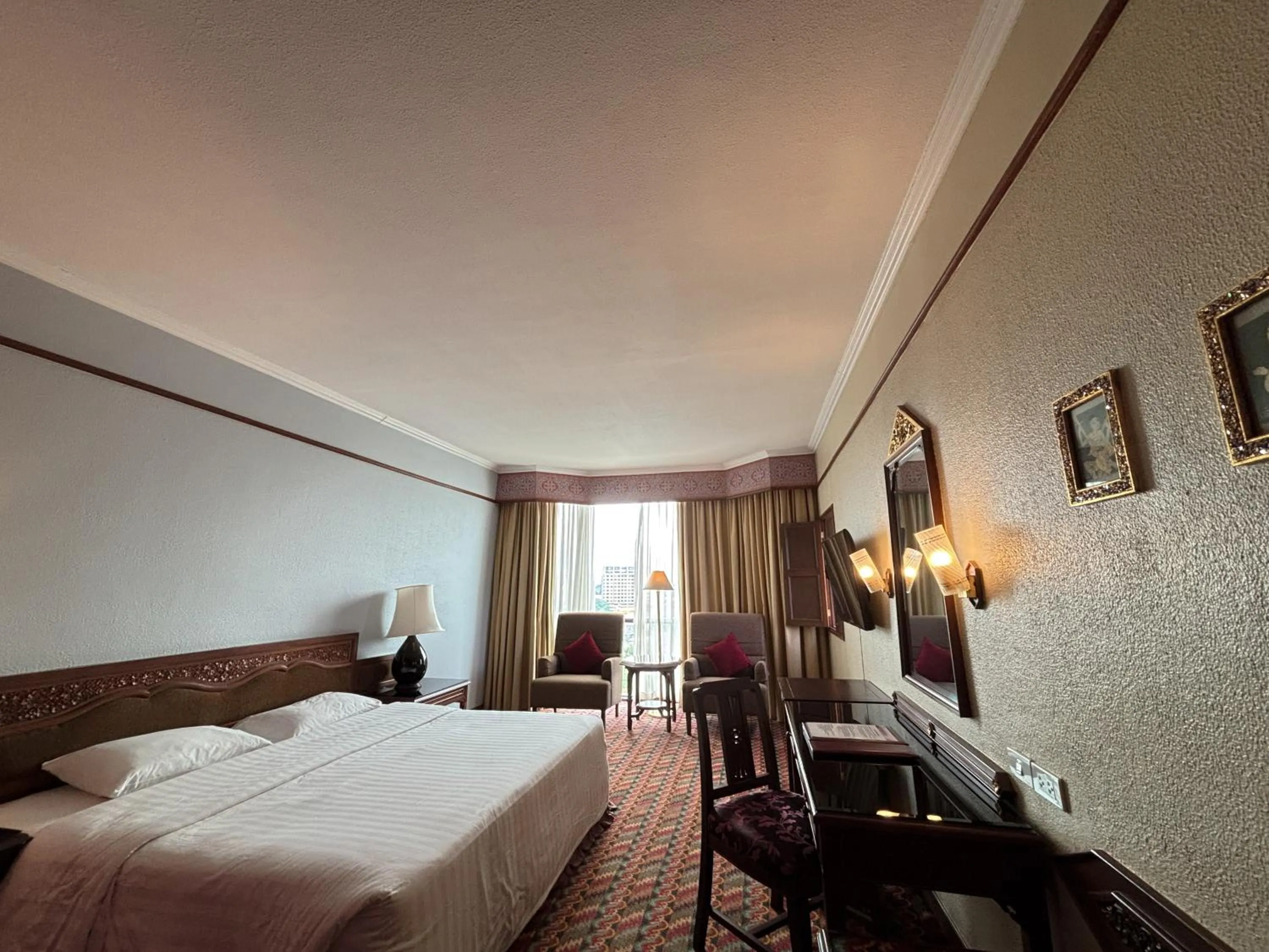 Bedroom, Bed in The Empress Hotel