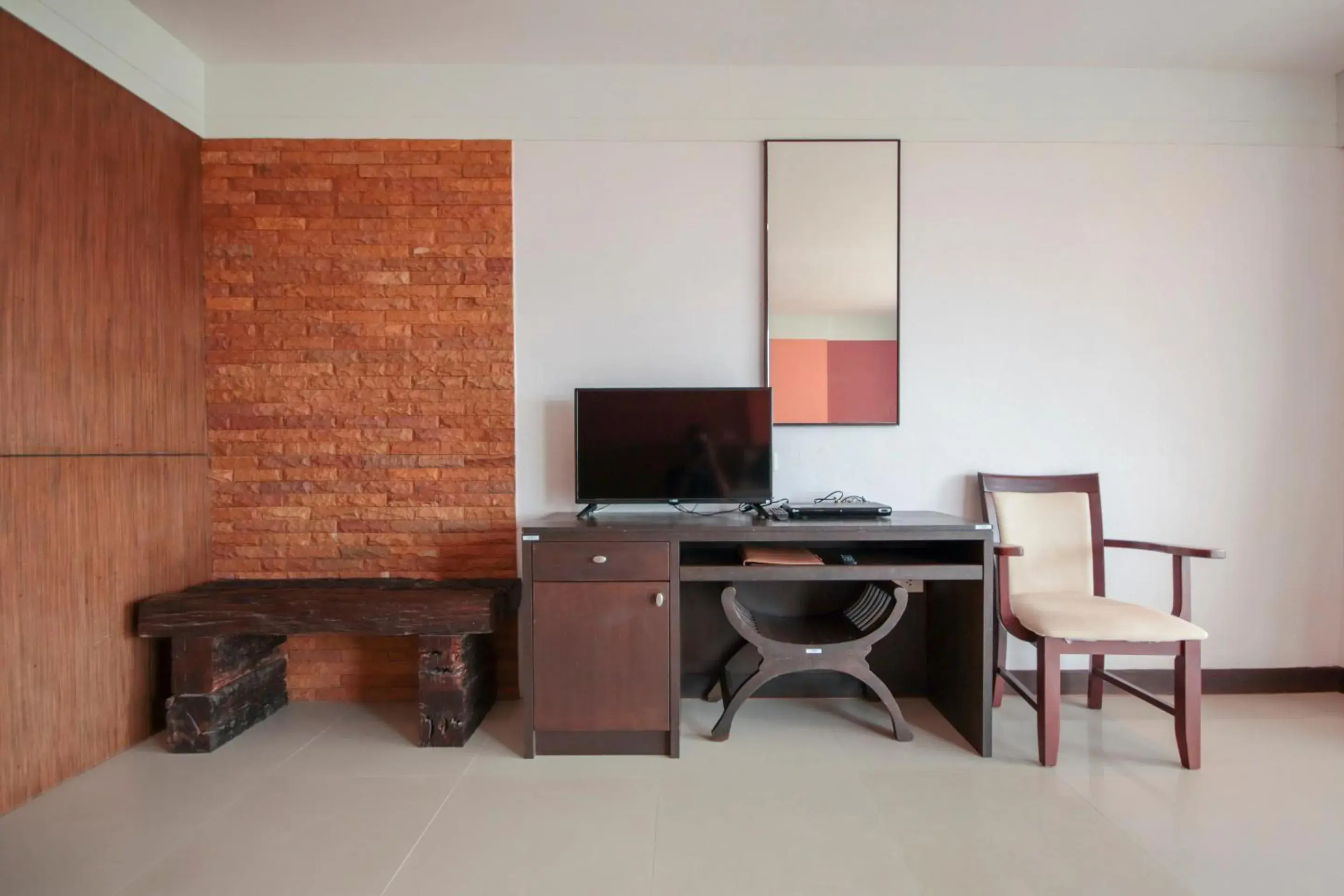 Bedroom, TV/Entertainment Center in Ananda Lanta Resort - SHA Extra Plus