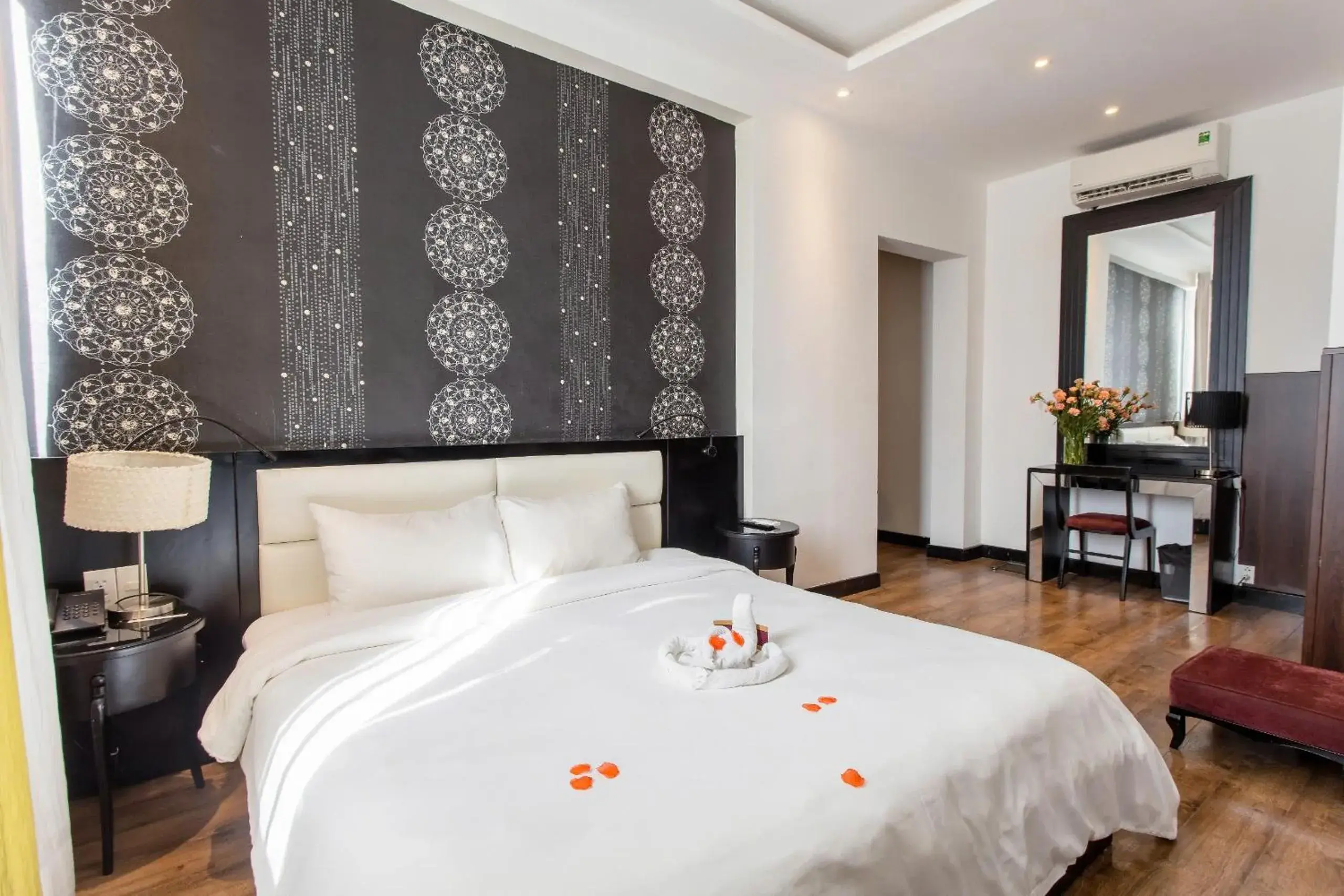 Bedroom, Bed in Orchid Hotel Bedroom, Bed in Orchid Hotel