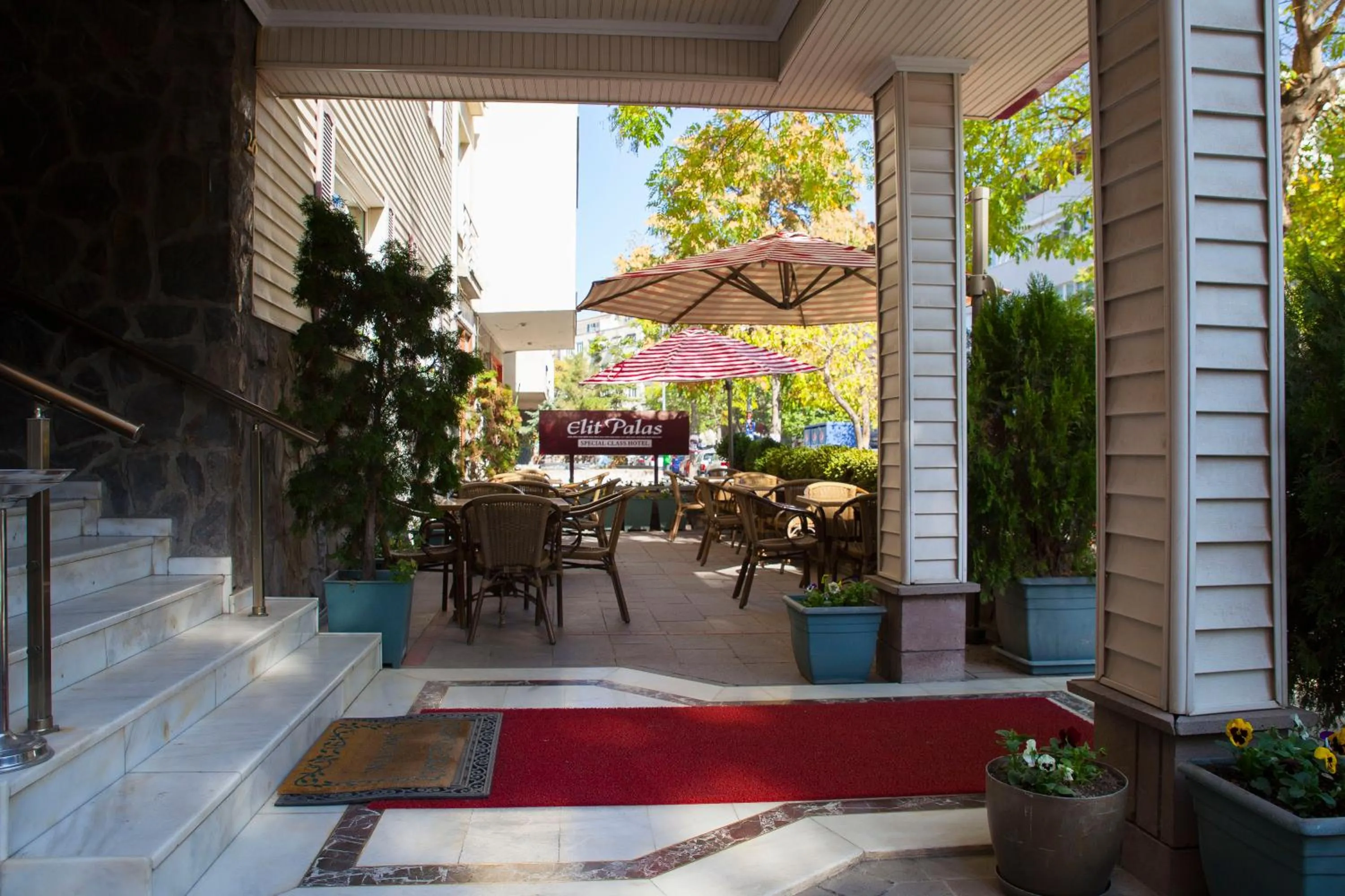 Garden in Elit Palas Hotel