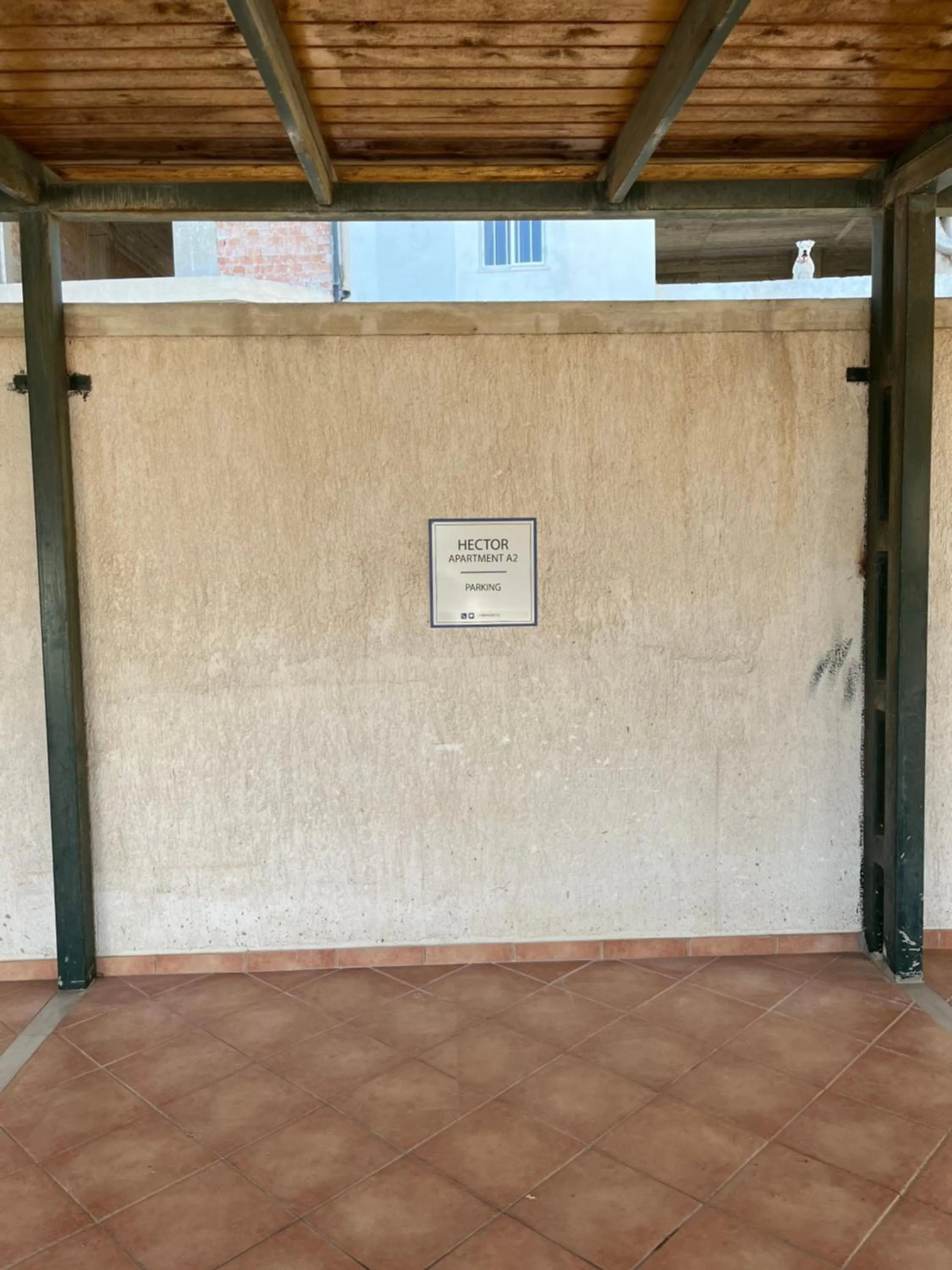 Parking in Hector Apartment Airport by Airstay