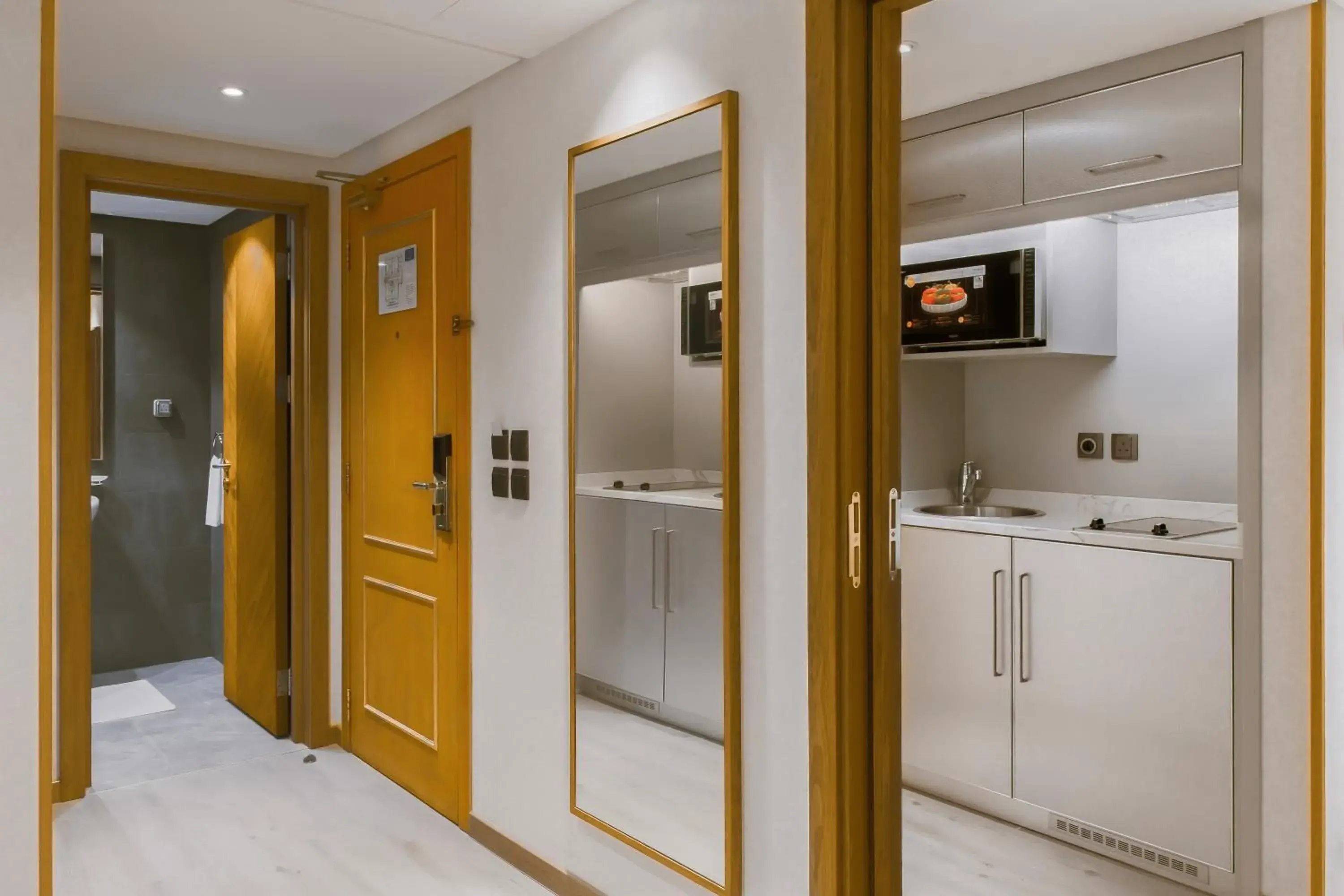 Property building in Makkah Towers Property building in Makkah Towers