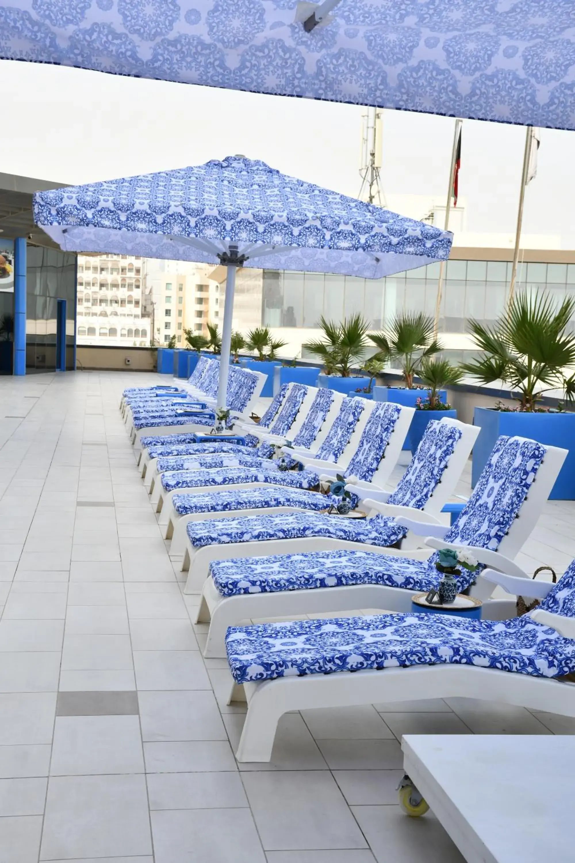 Swimming pool in Symphony Style Hotel Kuwait Swimming pool in Symphony Style Hotel Kuwait
