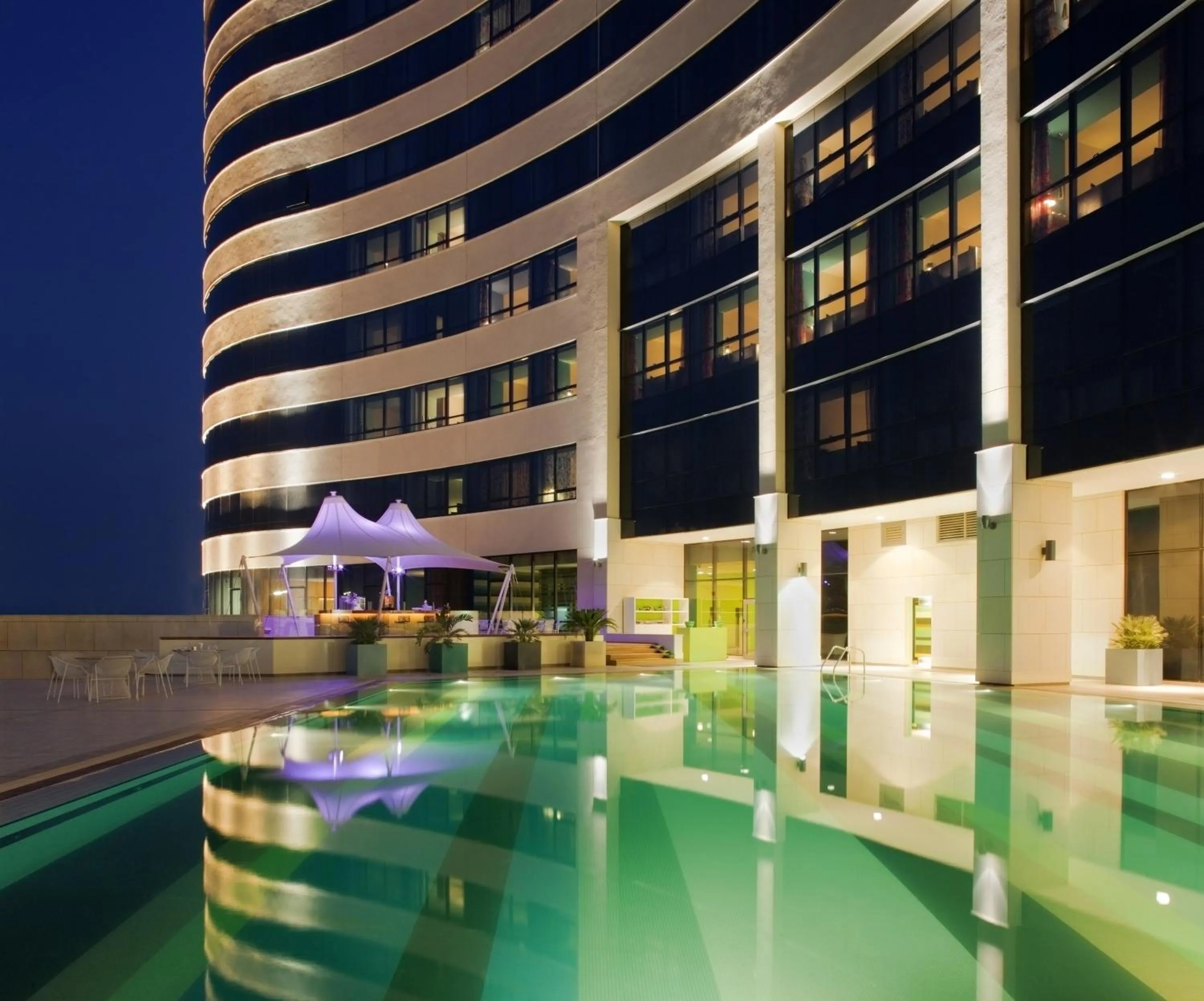 Swimming pool in Symphony Style Hotel Kuwait