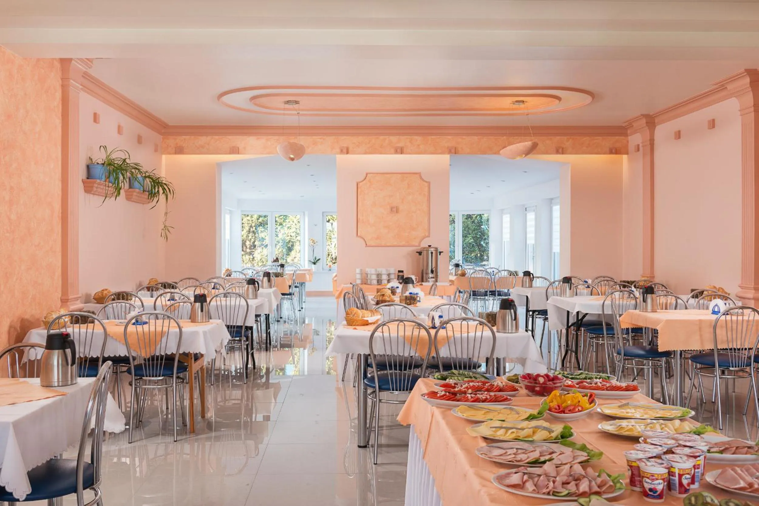 Buffet breakfast in Willa Dalia