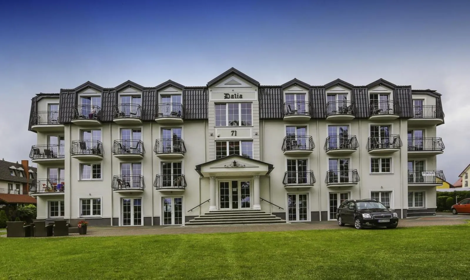 Property building in Willa Dalia