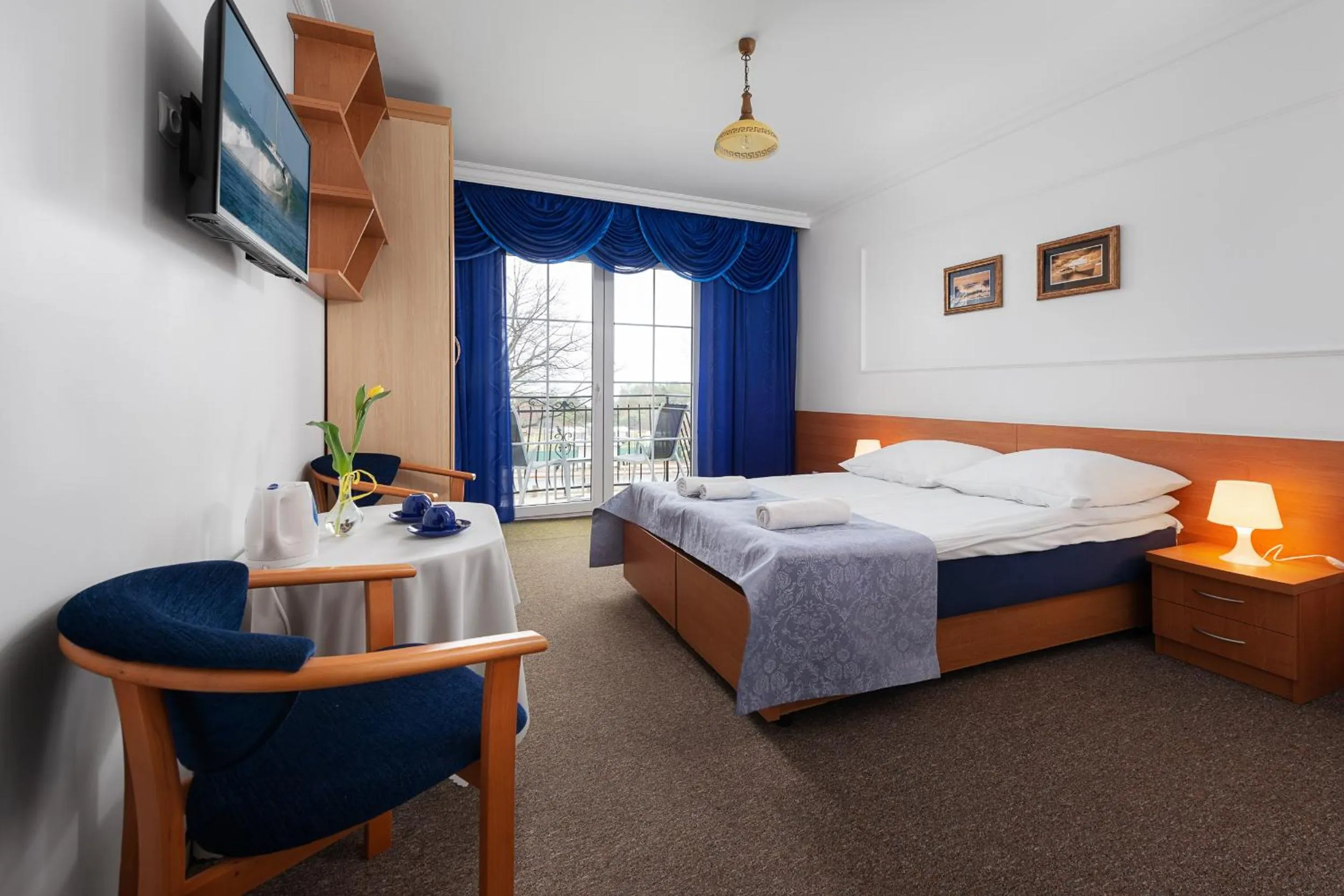 Photo of the whole room in Willa Dalia