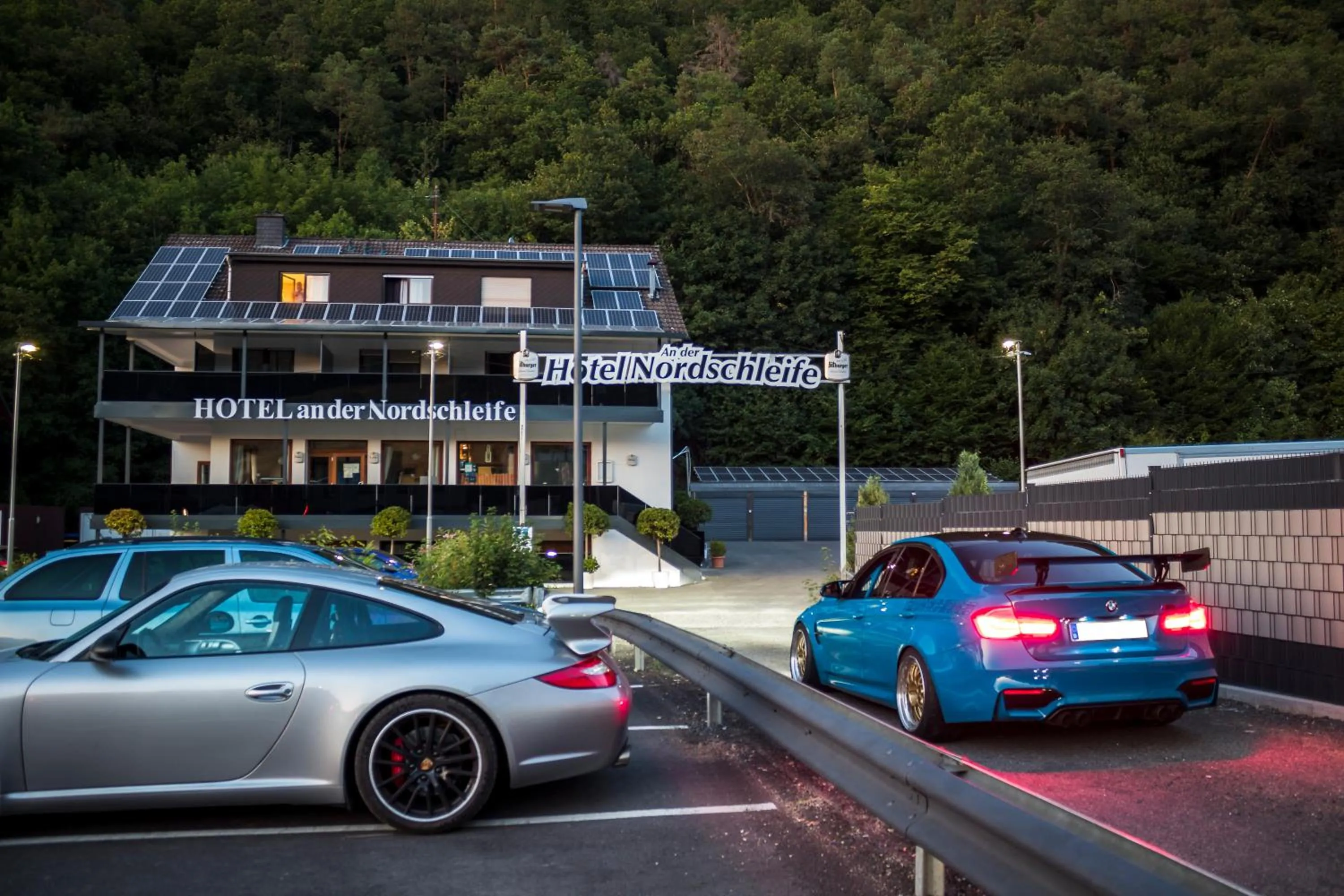 Facade/entrance in Hotel an der Nordschleife