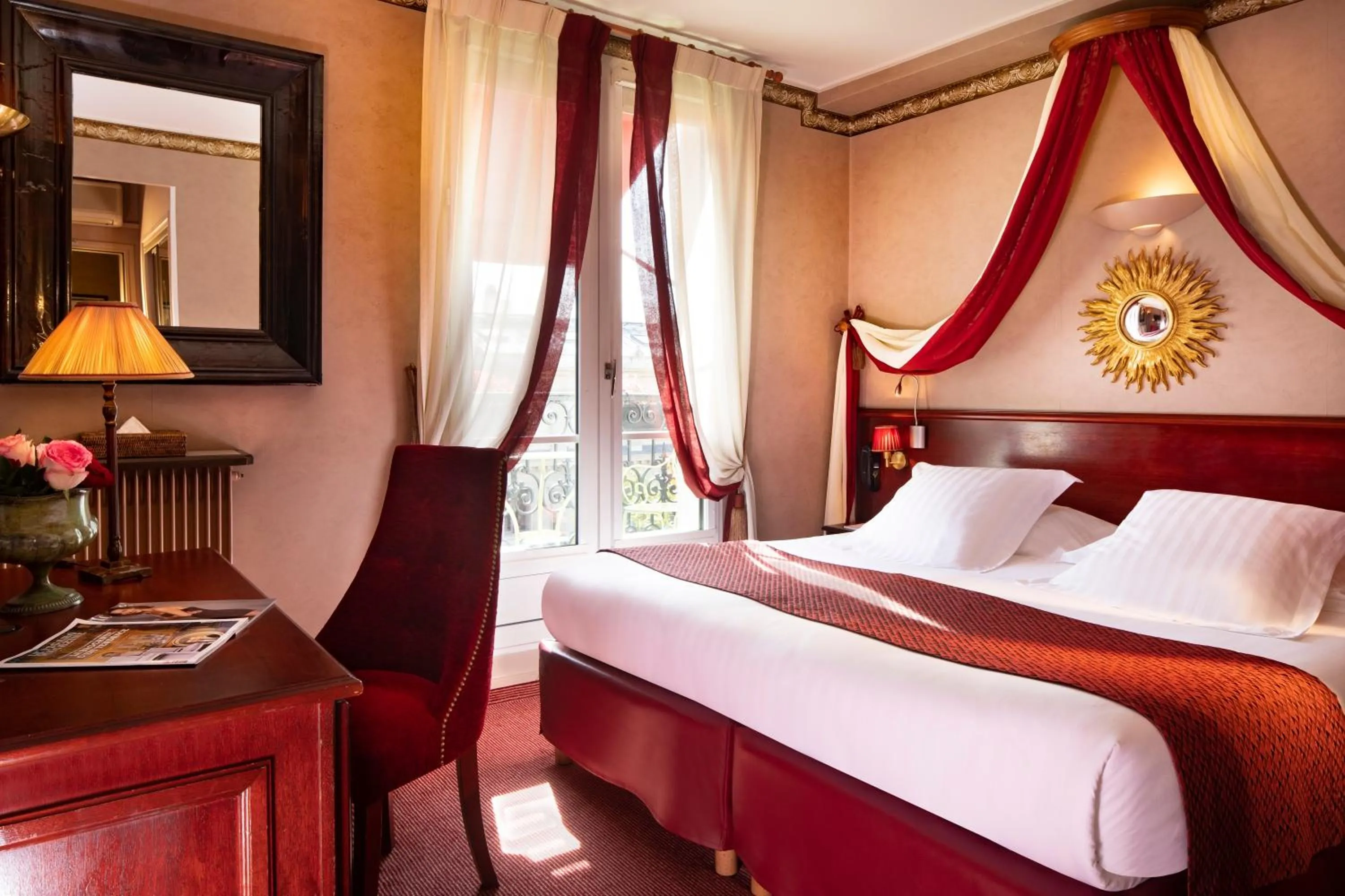 Bedroom, Bed in Hotel Britannique