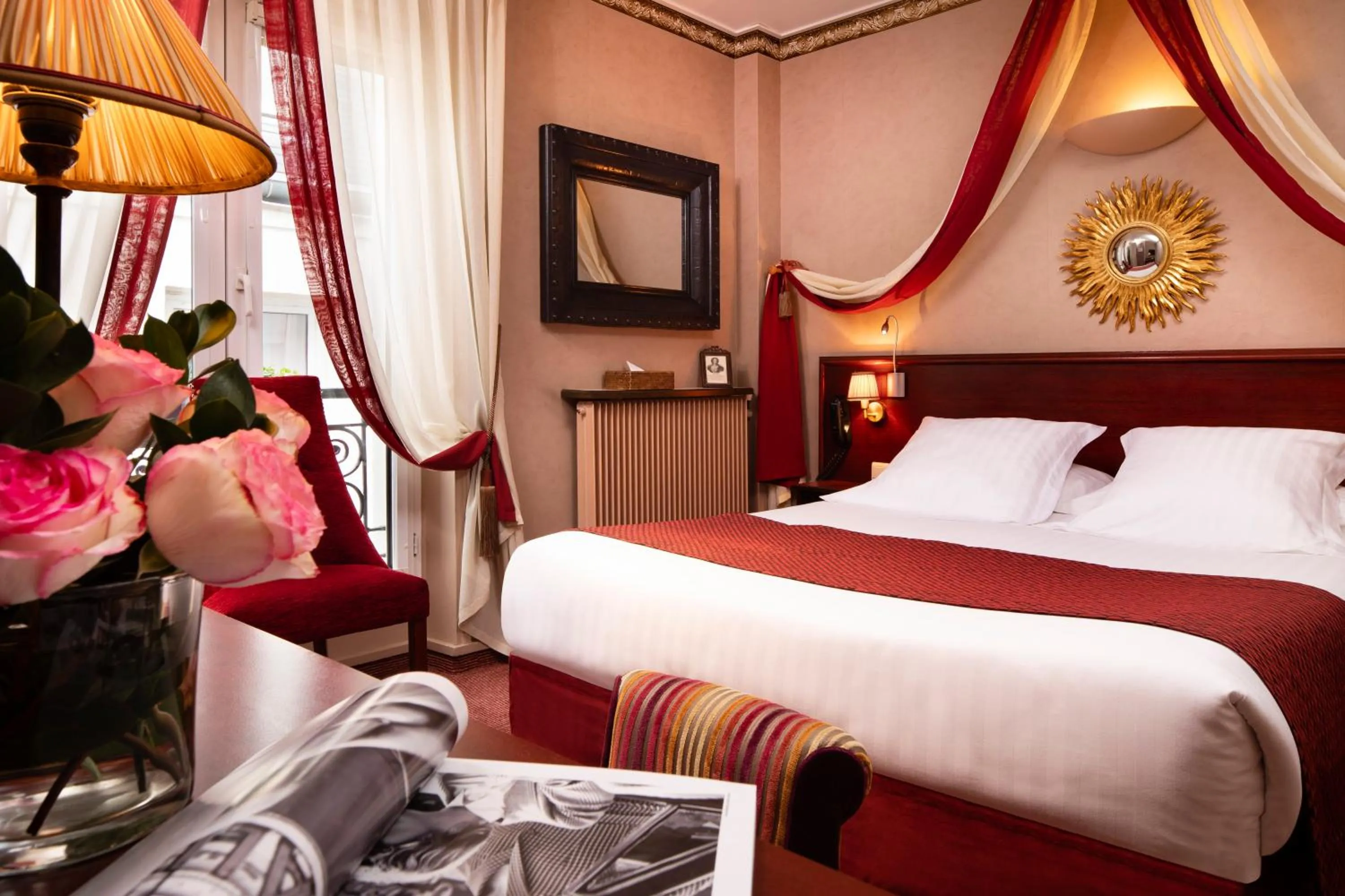 Photo of the whole room, Bed in Hotel Britannique