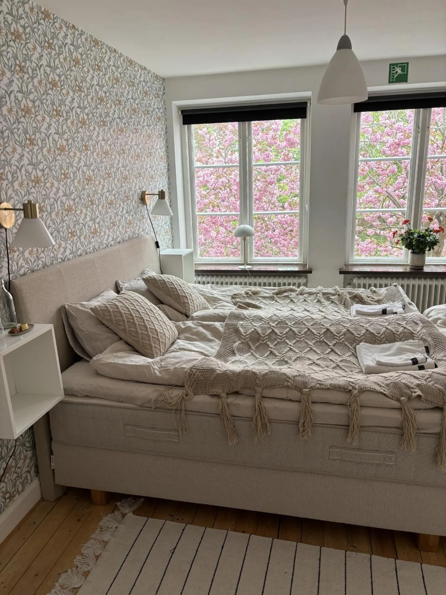Photo of the whole room, Bed in Minnesberg Bed & Breakfast