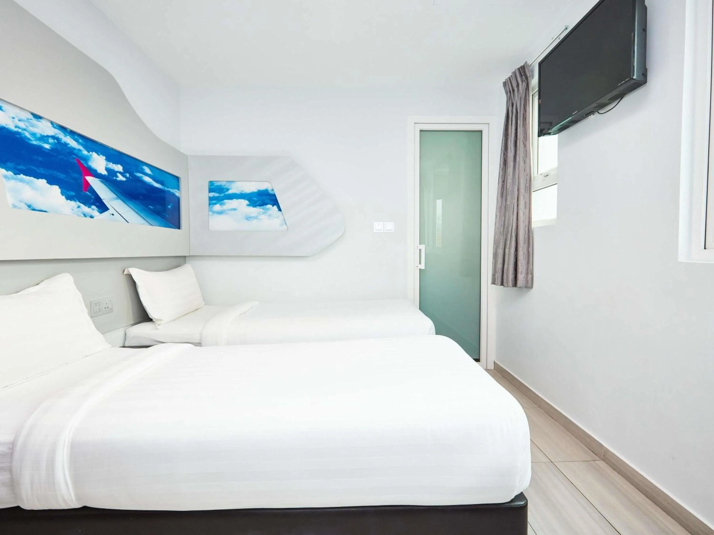 Bedroom, Bed in ibis budget Singapore Selegie