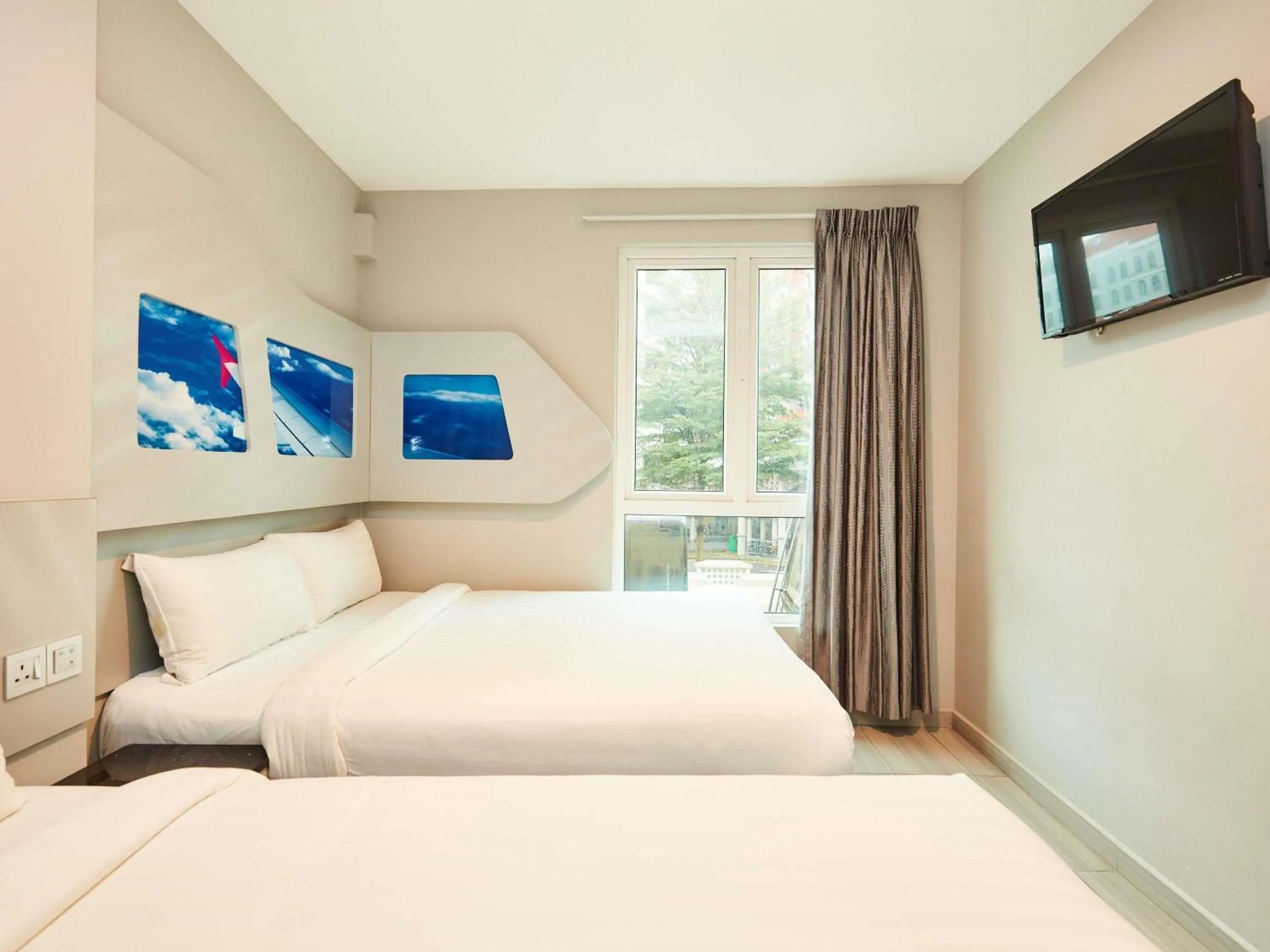 Bedroom, Bed in ibis budget Singapore Selegie