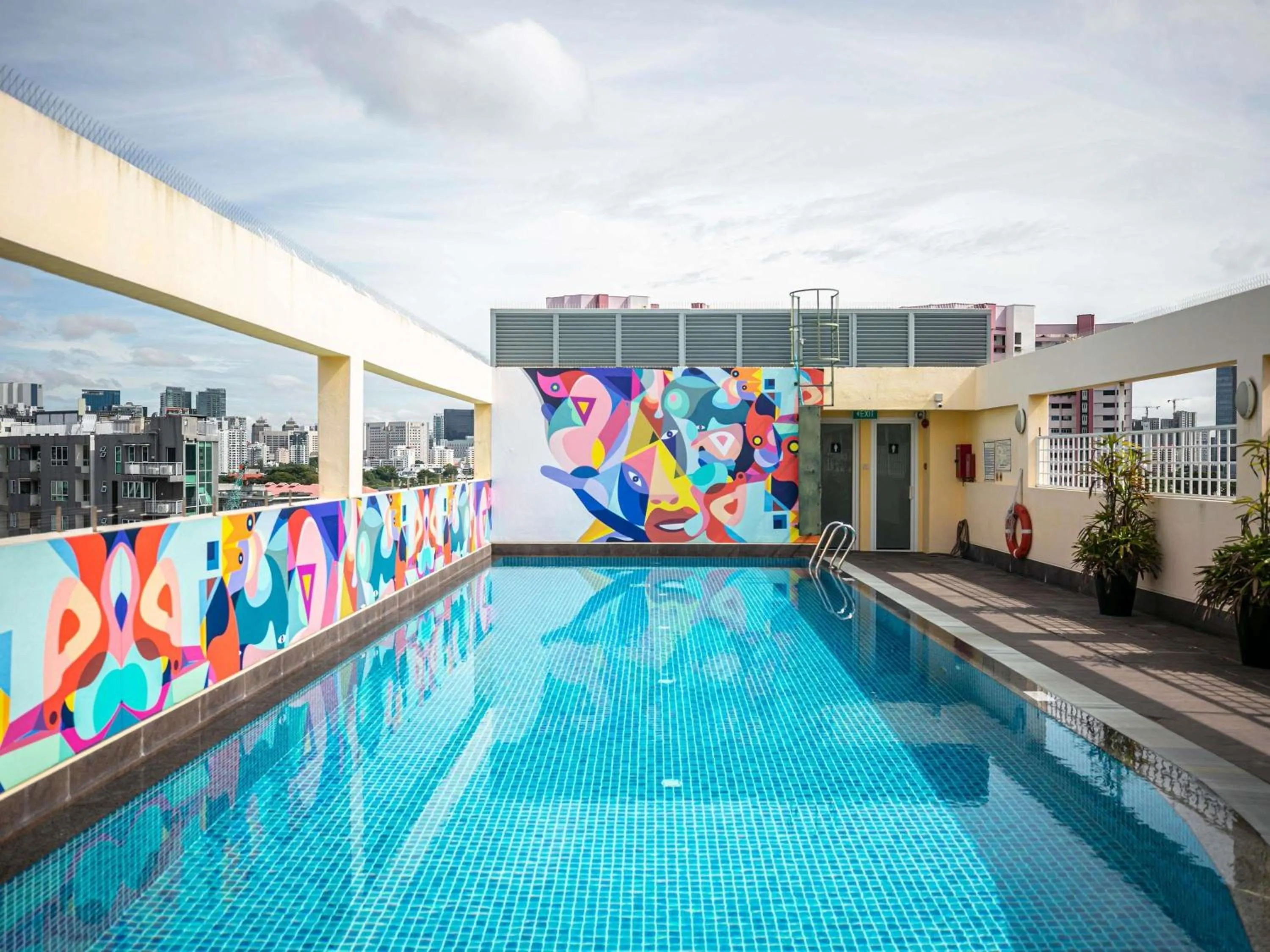 Property building in ibis budget Singapore Selegie