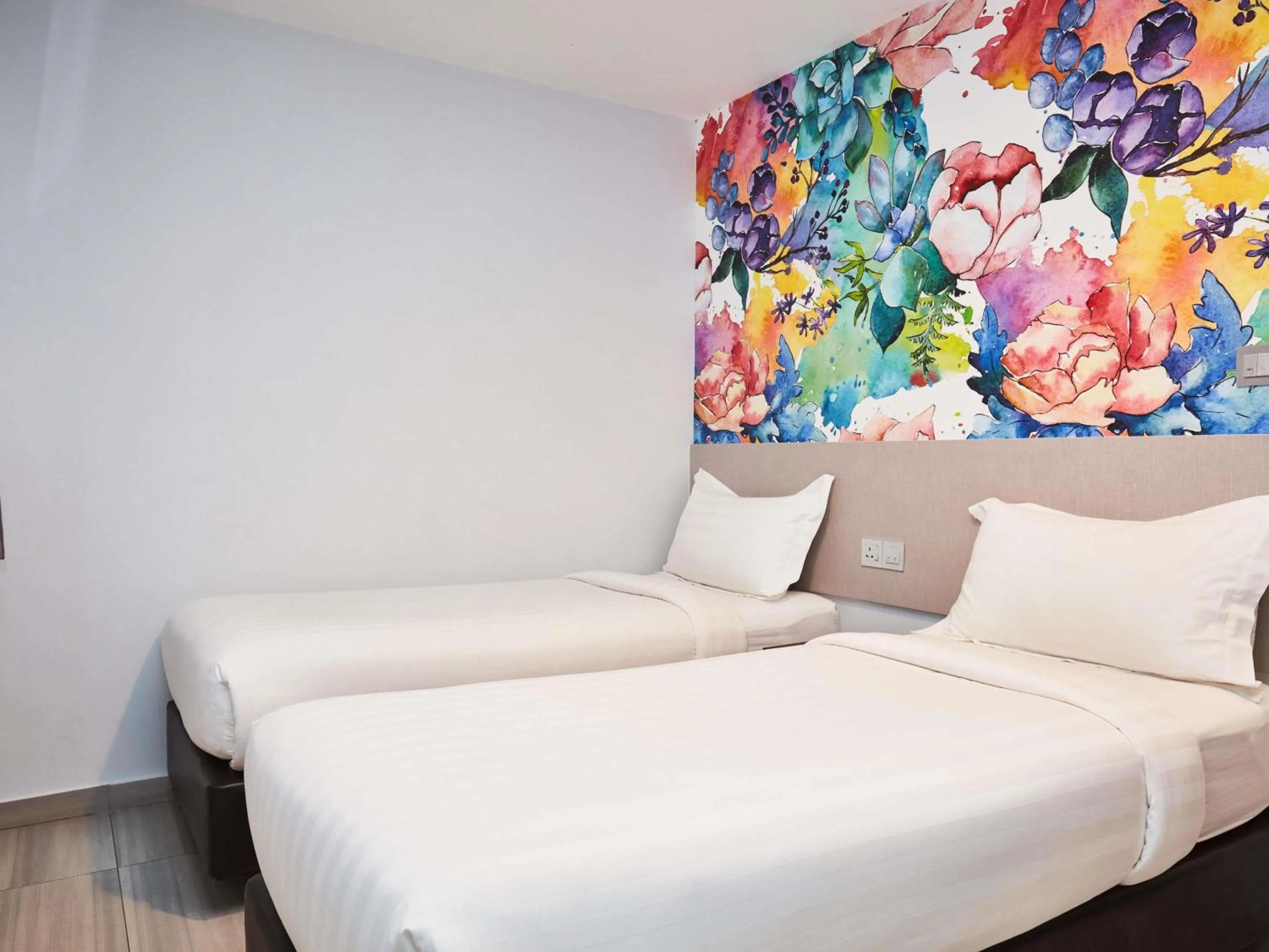 Bedroom, Bed in ibis budget Singapore Selegie