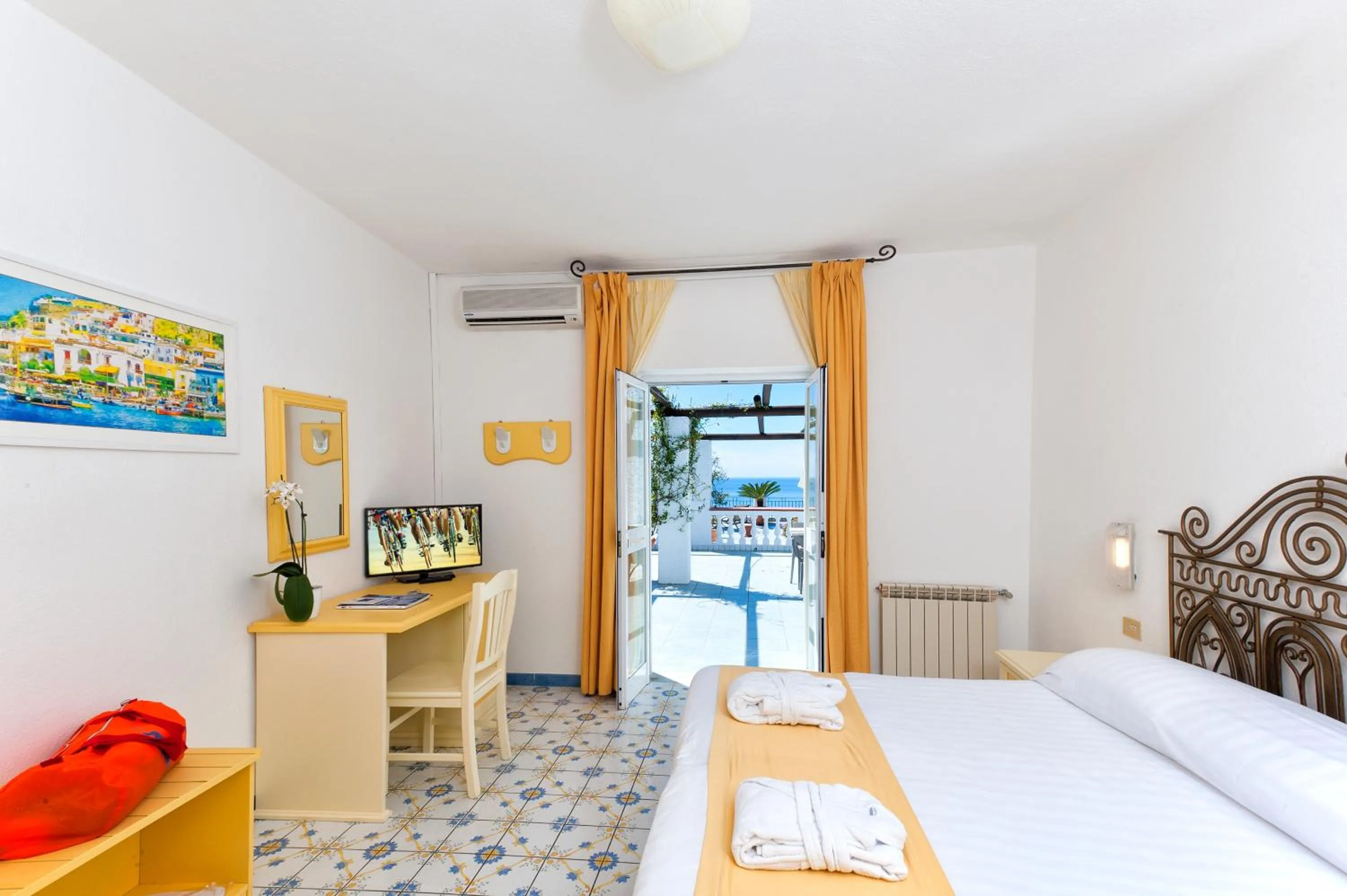 Photo of the whole room, Bed in Borgo Romantica - Resort & Spa