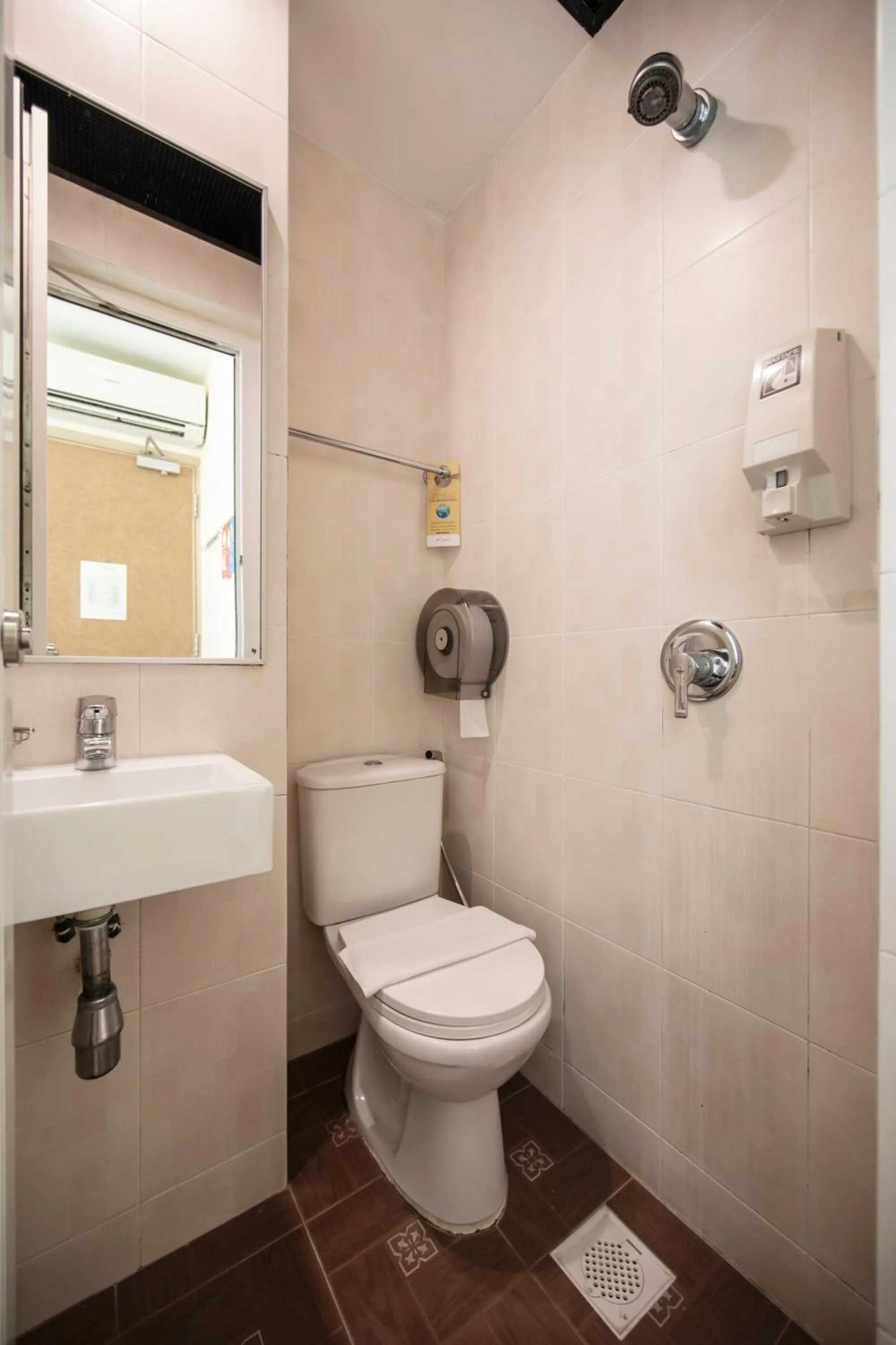 Toilet in Fragrance Hotel - Rose