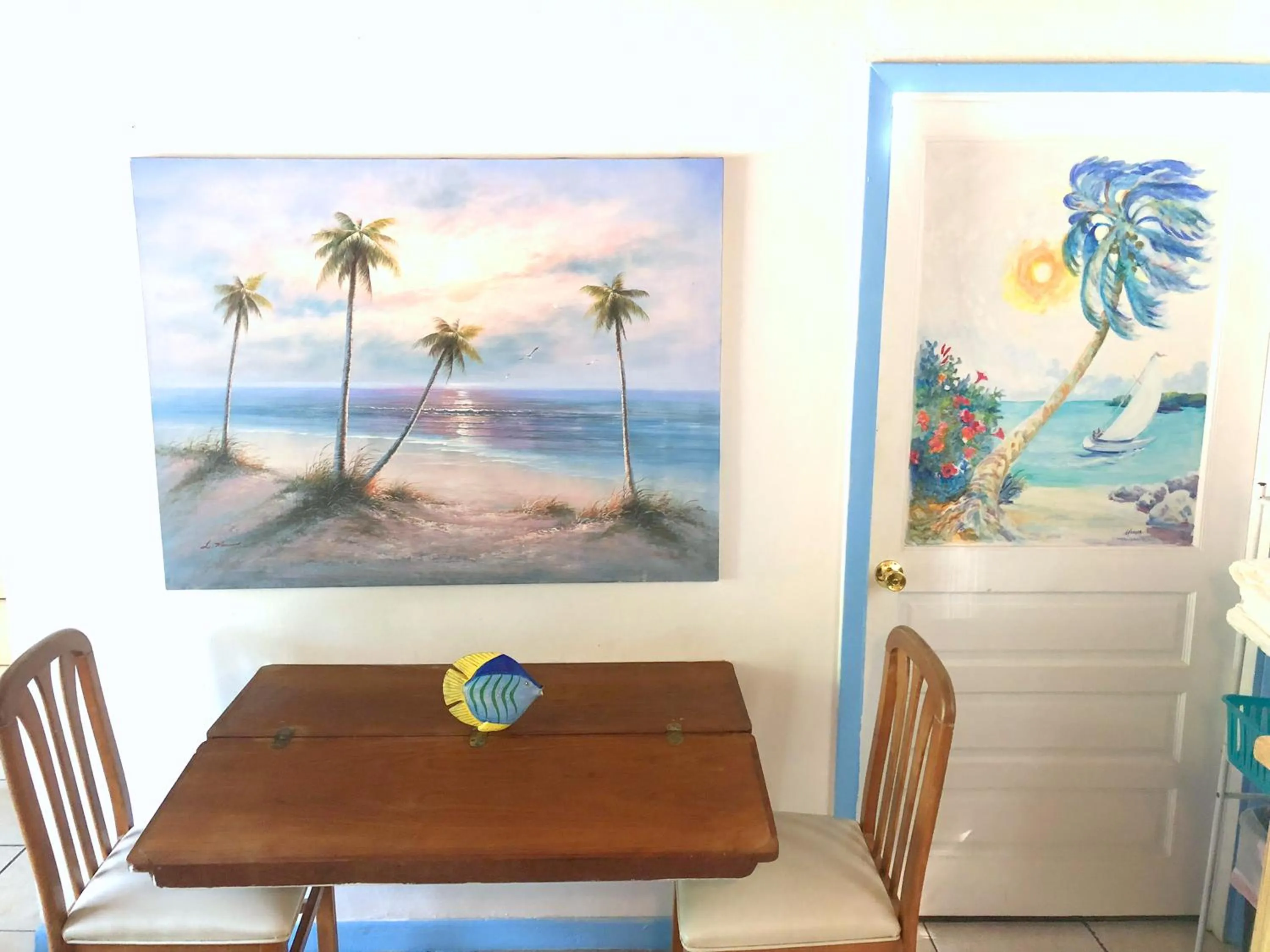 Dining area in Key Largo Cottages