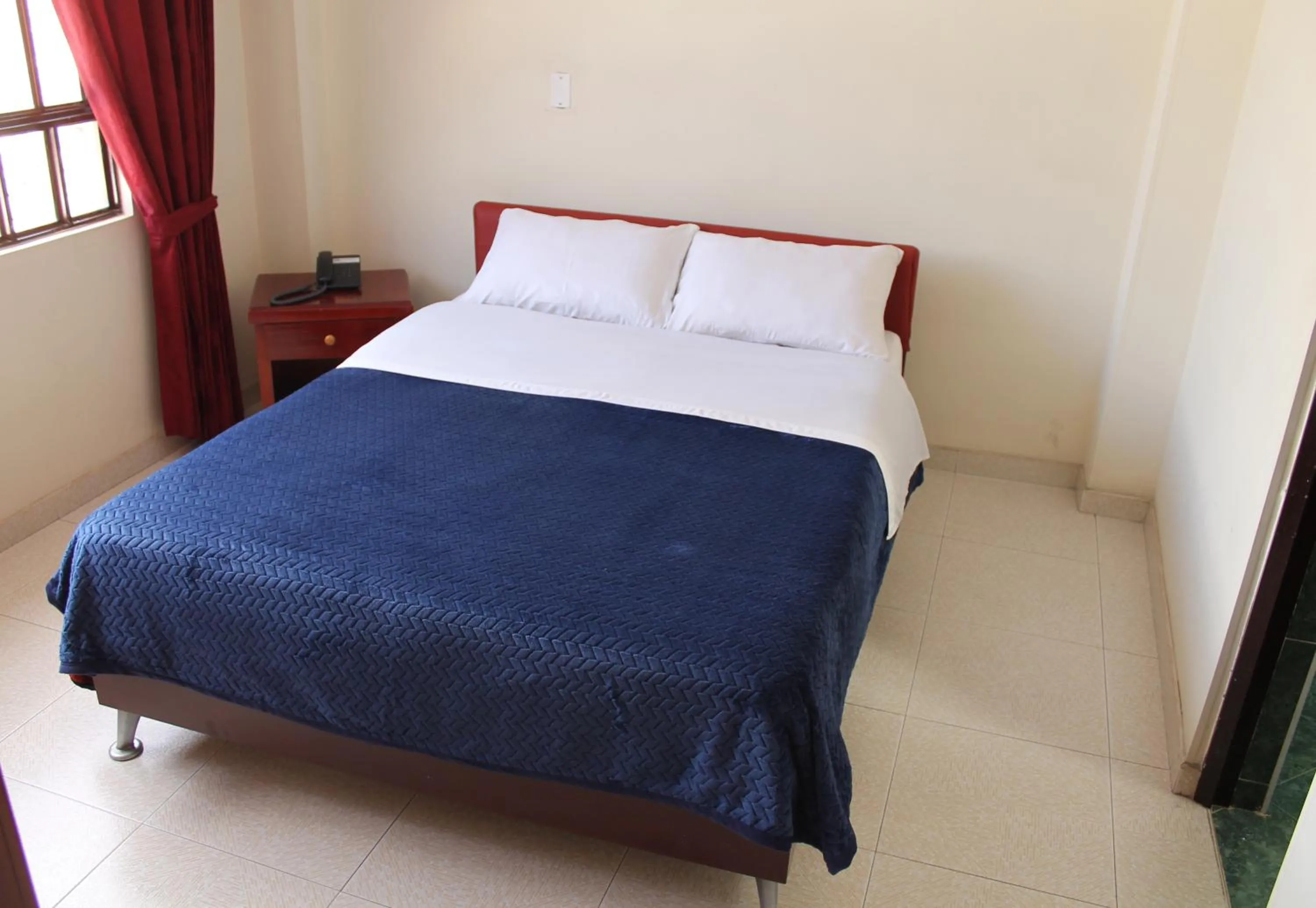 Double Room - single occupancy in Hotel Vigua