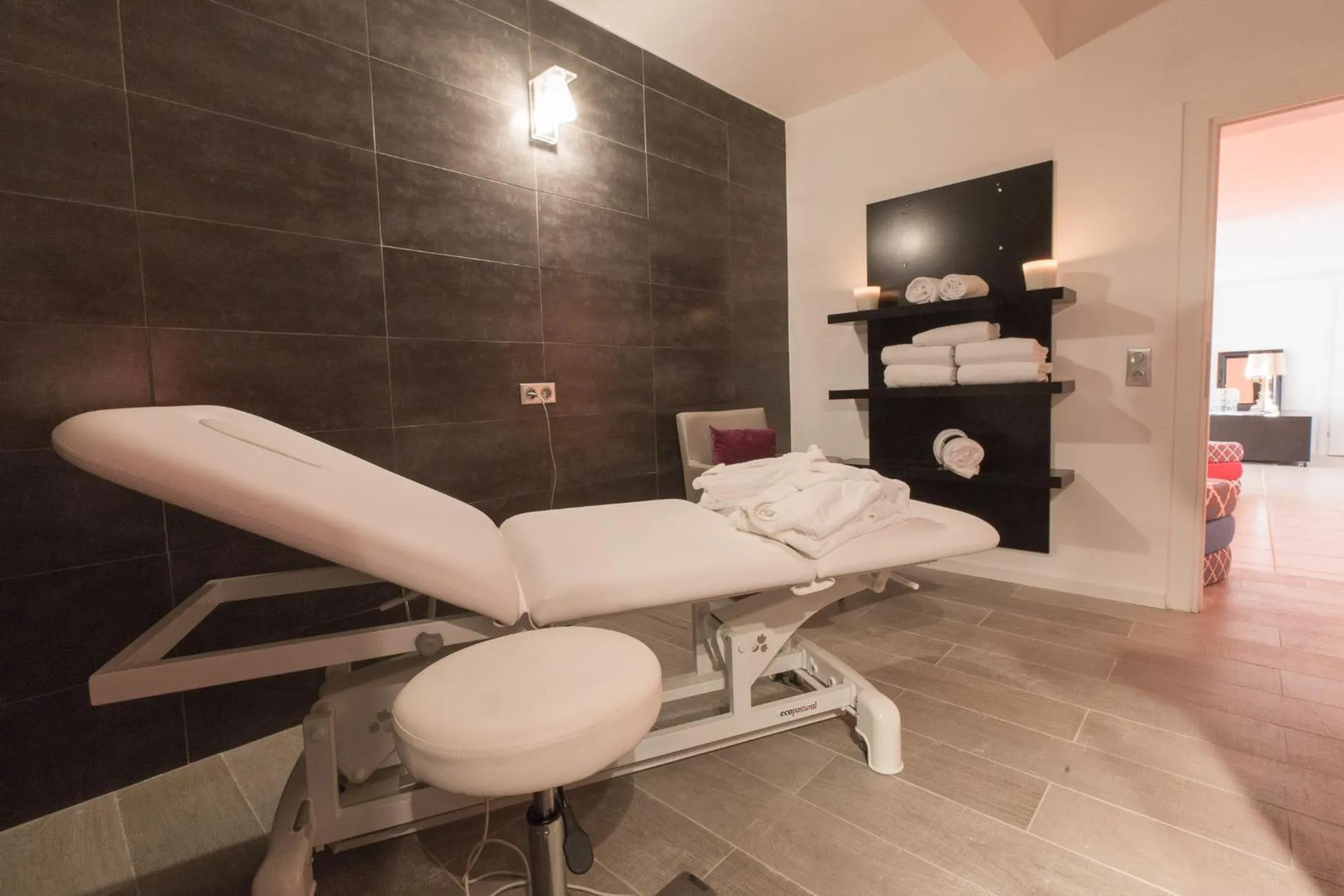 Massage in Hotel Revellata & Spa